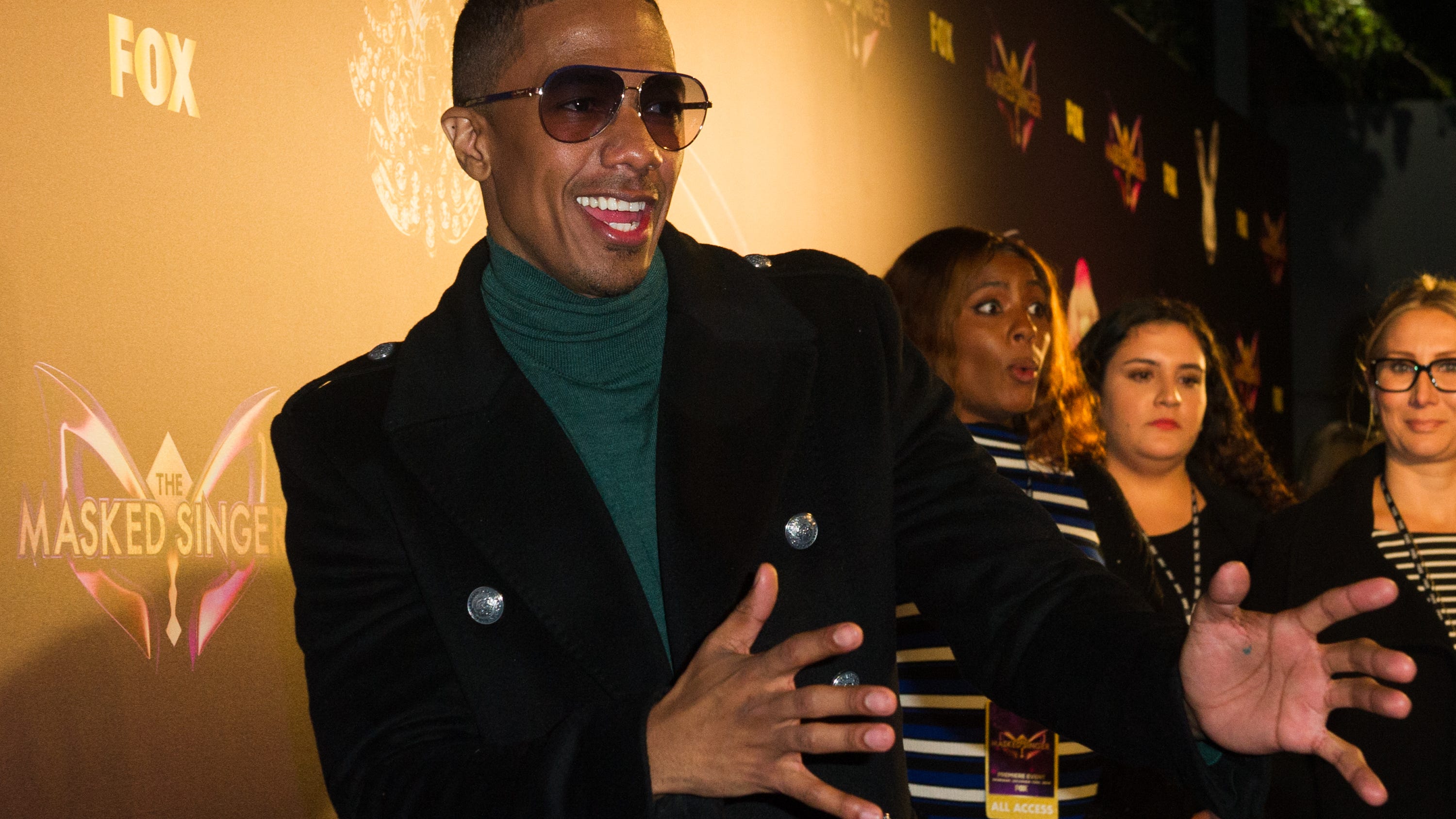 Nick Cannon, father of 8, got a vending machine full of condoms as an 'early Valentine's Day gift'