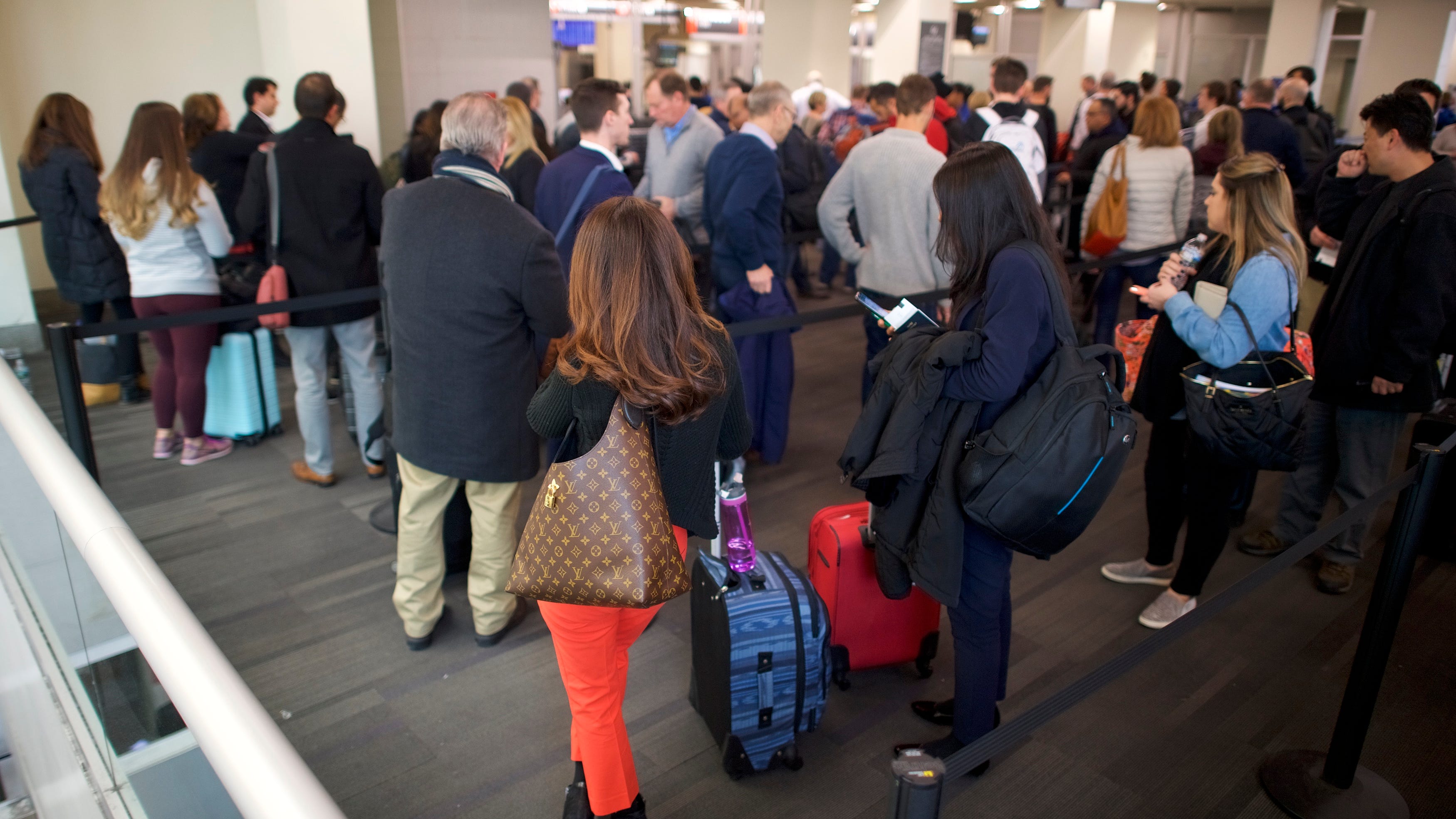Philly airport in a hiring frenzy to keep up with increased travel