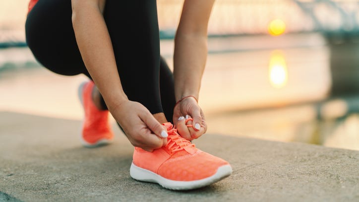 Woman sets record with 95 consecutive days running a marathon