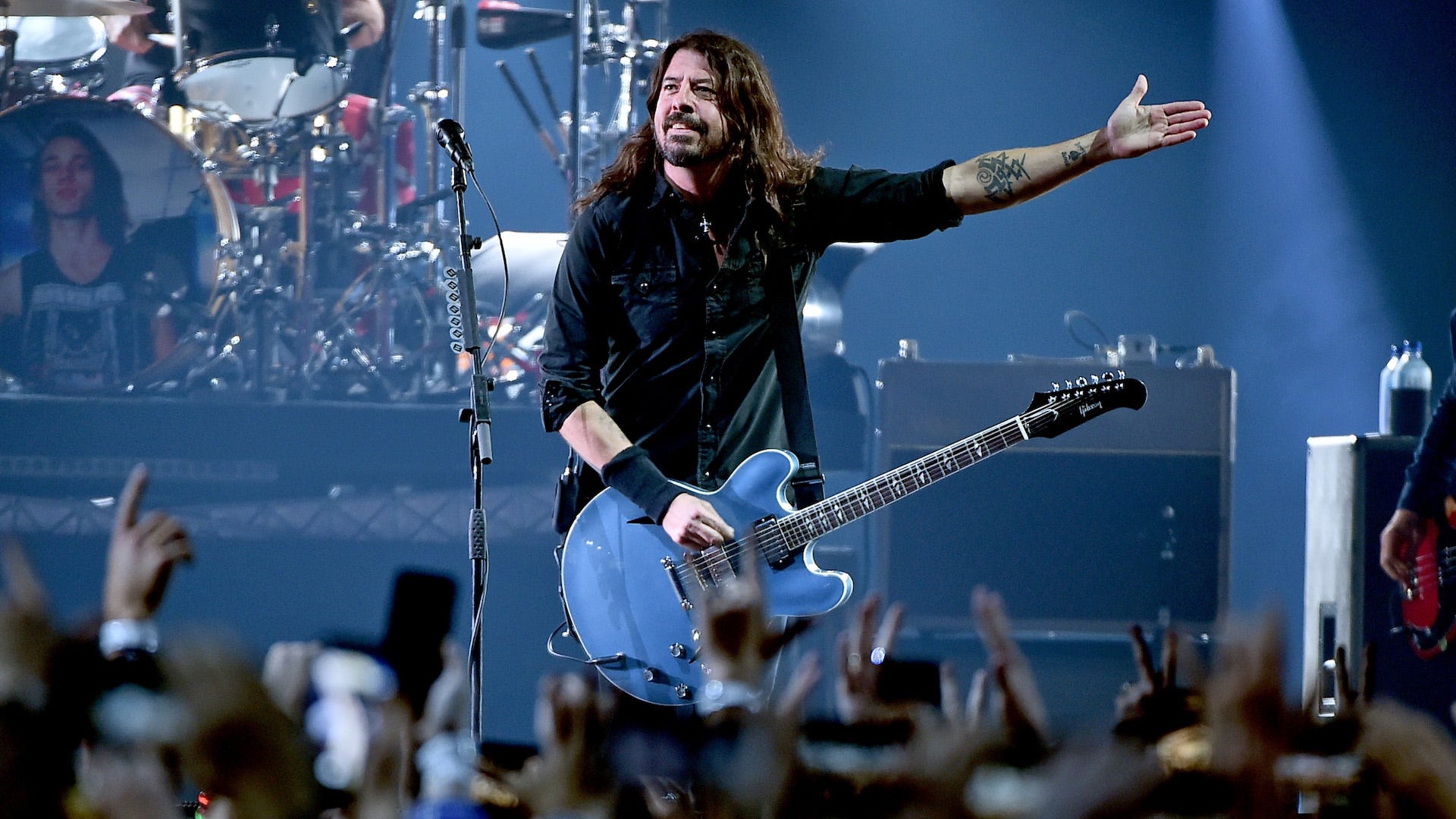 Foo Fighters' Dave Grohl has more stories to tell, and he's sharing in a new book