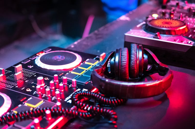 High-ranking Chicago cop defends DJ gig at casino while on medical leave