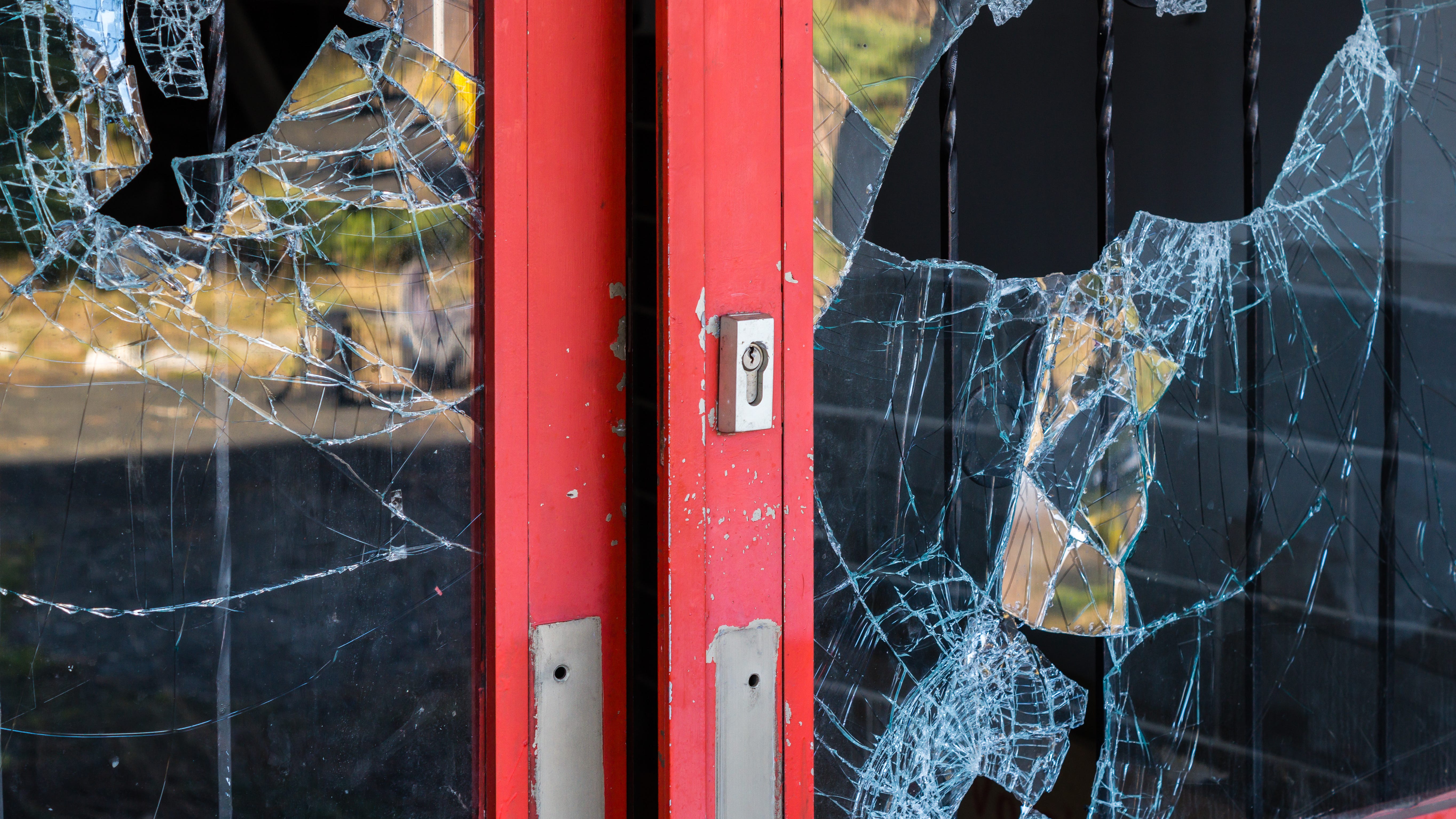 Several Lakewood businesses hit in burglary spree, suspect arrested