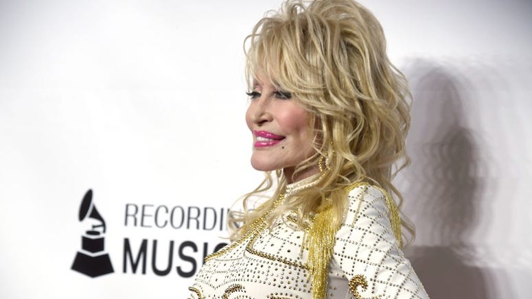 Dolly Parton helped fund the Moderna COVID-19 vaccine that’s 94.5% effective