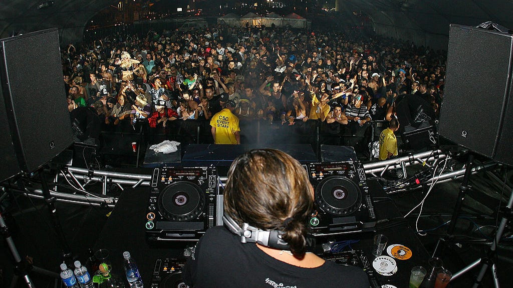 2 dead, several arrested at Nocturnal Wonderland festival: sheriff