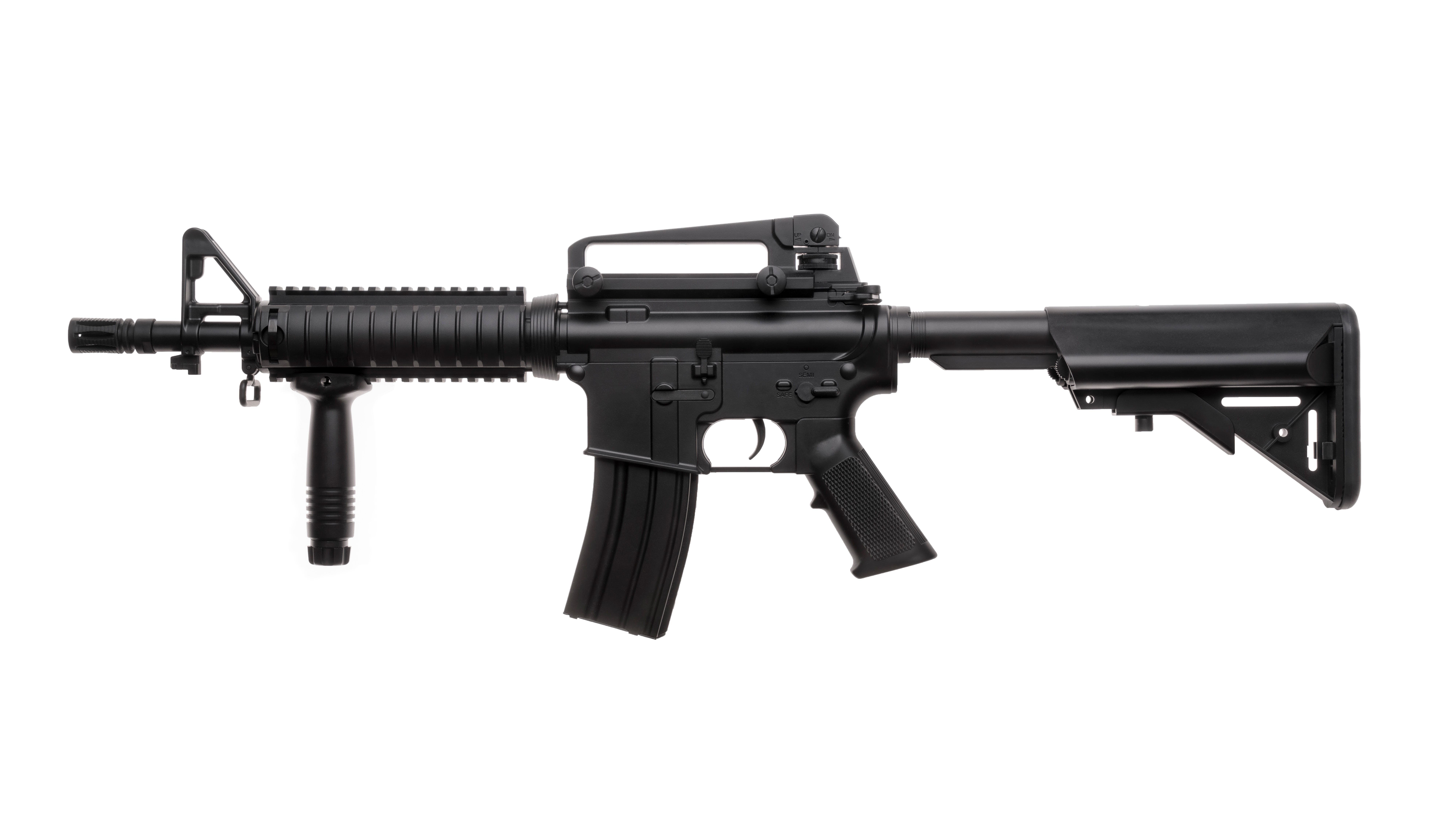 Federal judge decides not to block Illinois' assault weapons ban