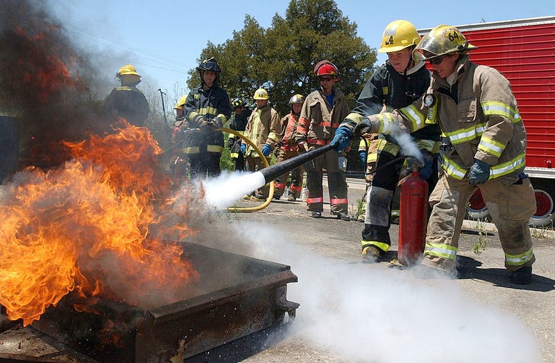 Large encampment fire in Oakland leaves ten displaced.