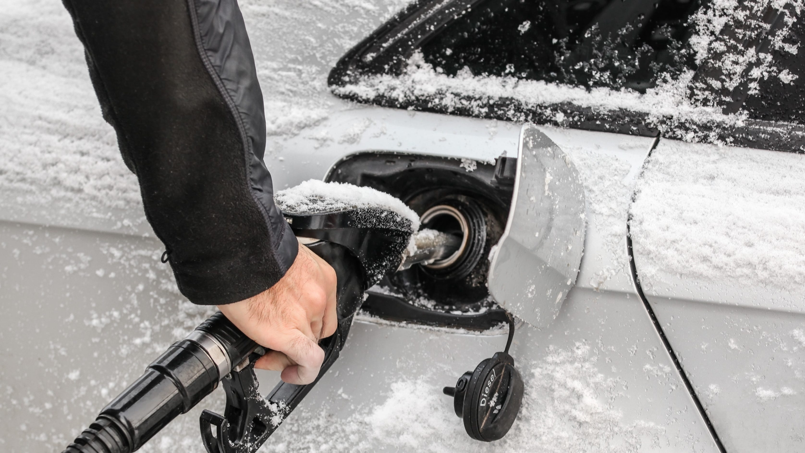 Experts fear gas prices could hit $3 per gallon by summer due to 'energy crisis'