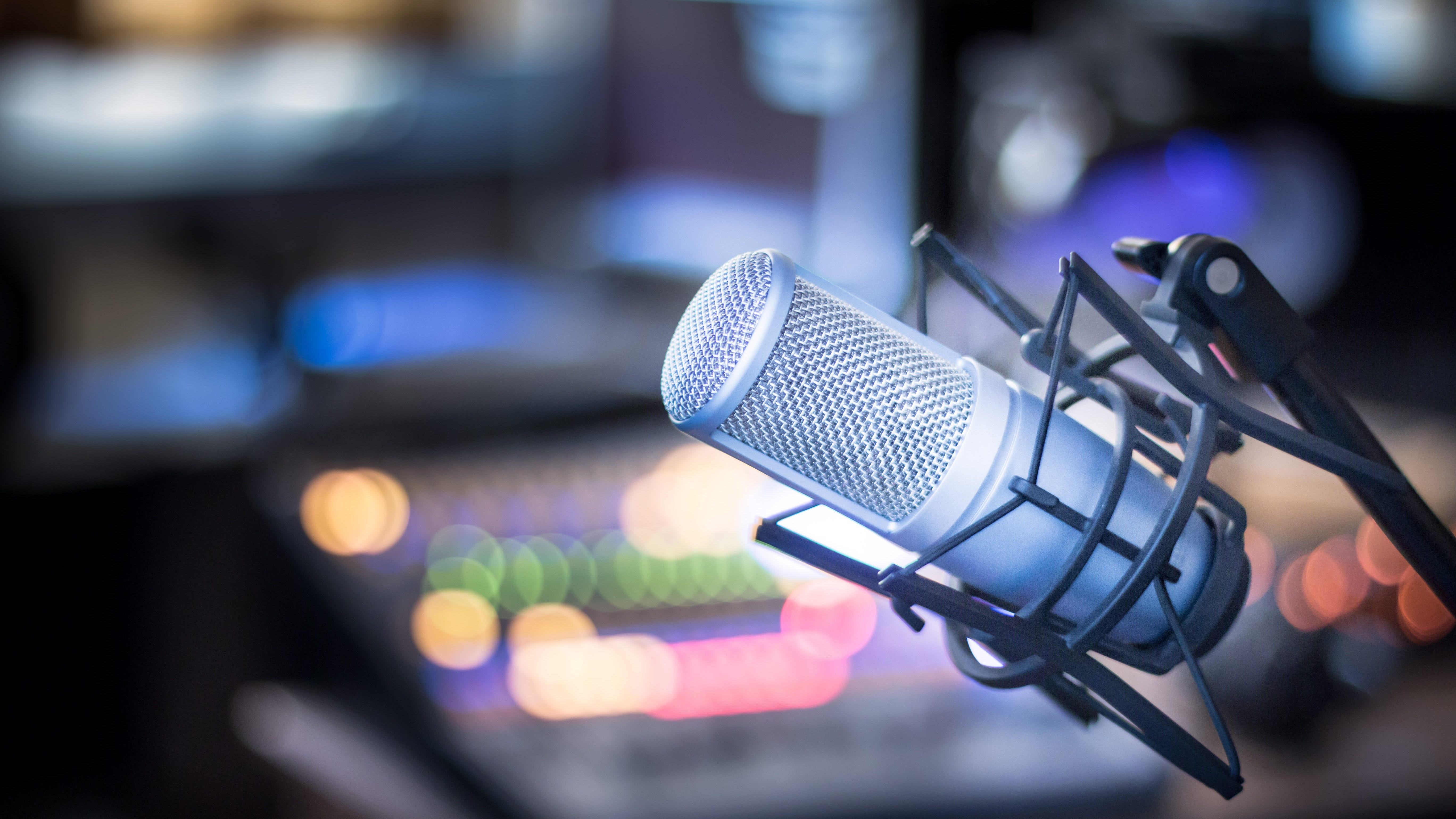 Longtime Detroit radio DJ reportedly stabbed to death in Highland Park; suspect in custody