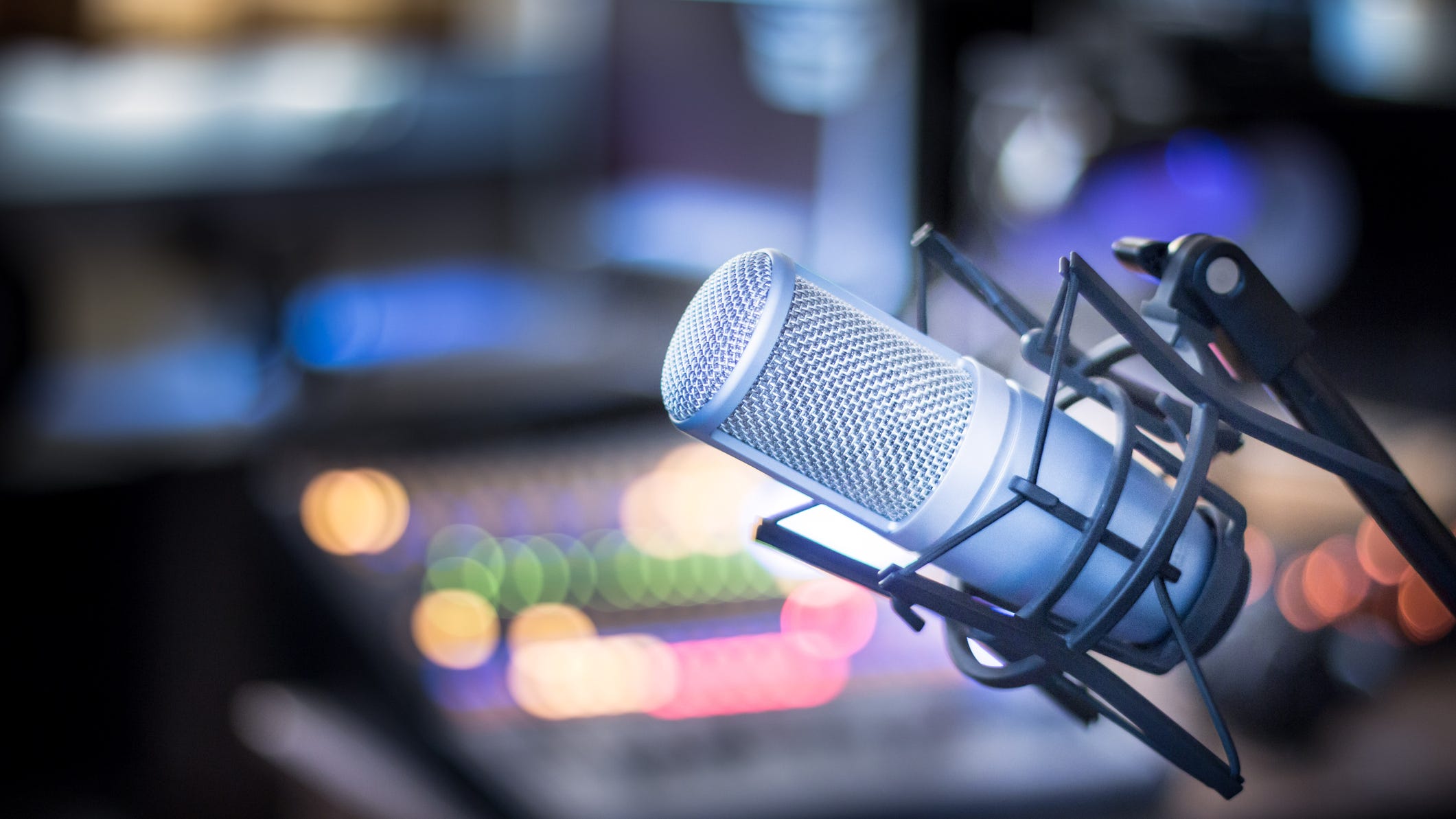 Radio host who spewed anti-vaccine rhetoric is now fighting for his life with COVID