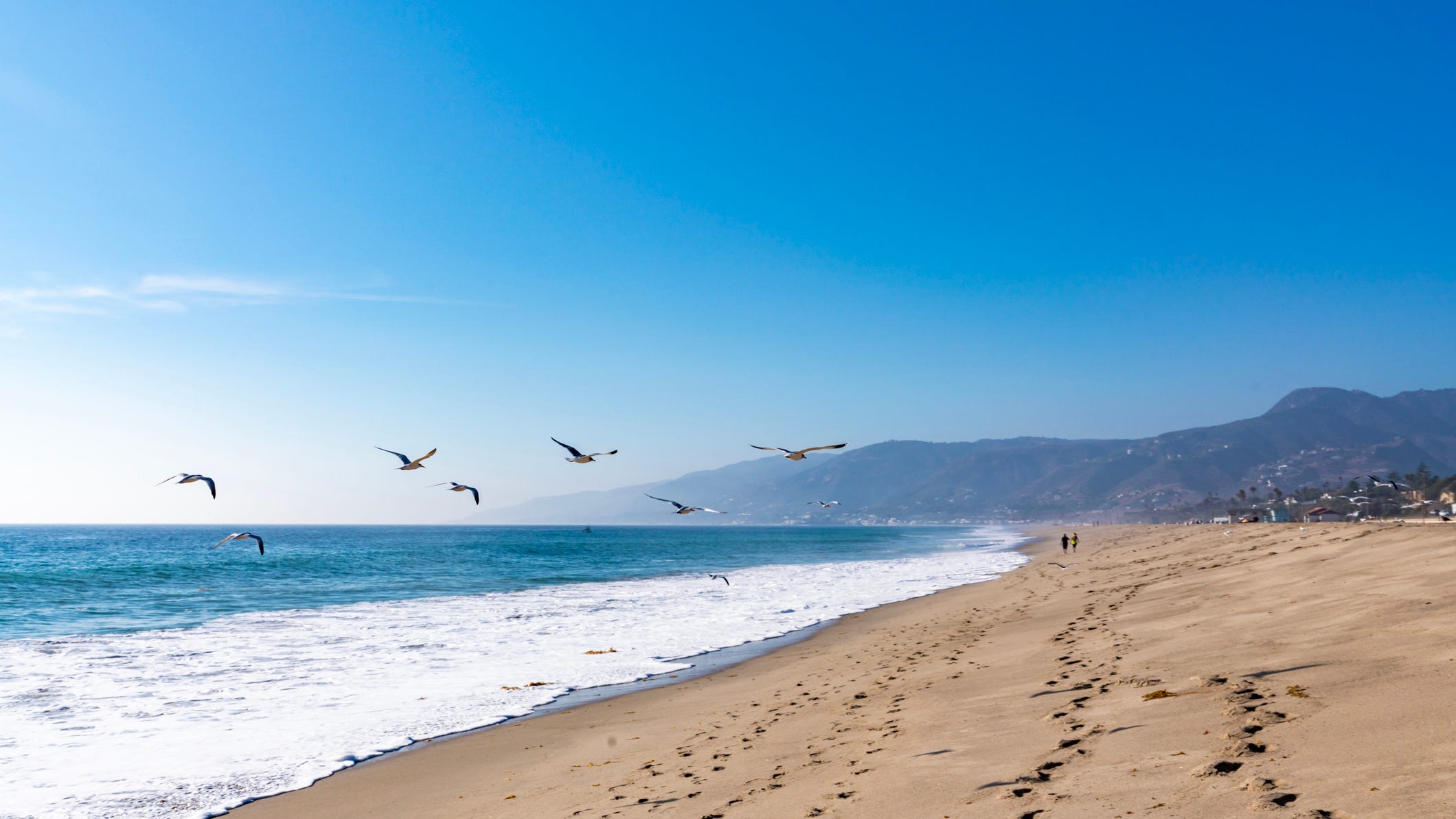 Rain brings contamination danger to Los Angeles County beaches, ocean water warning issued