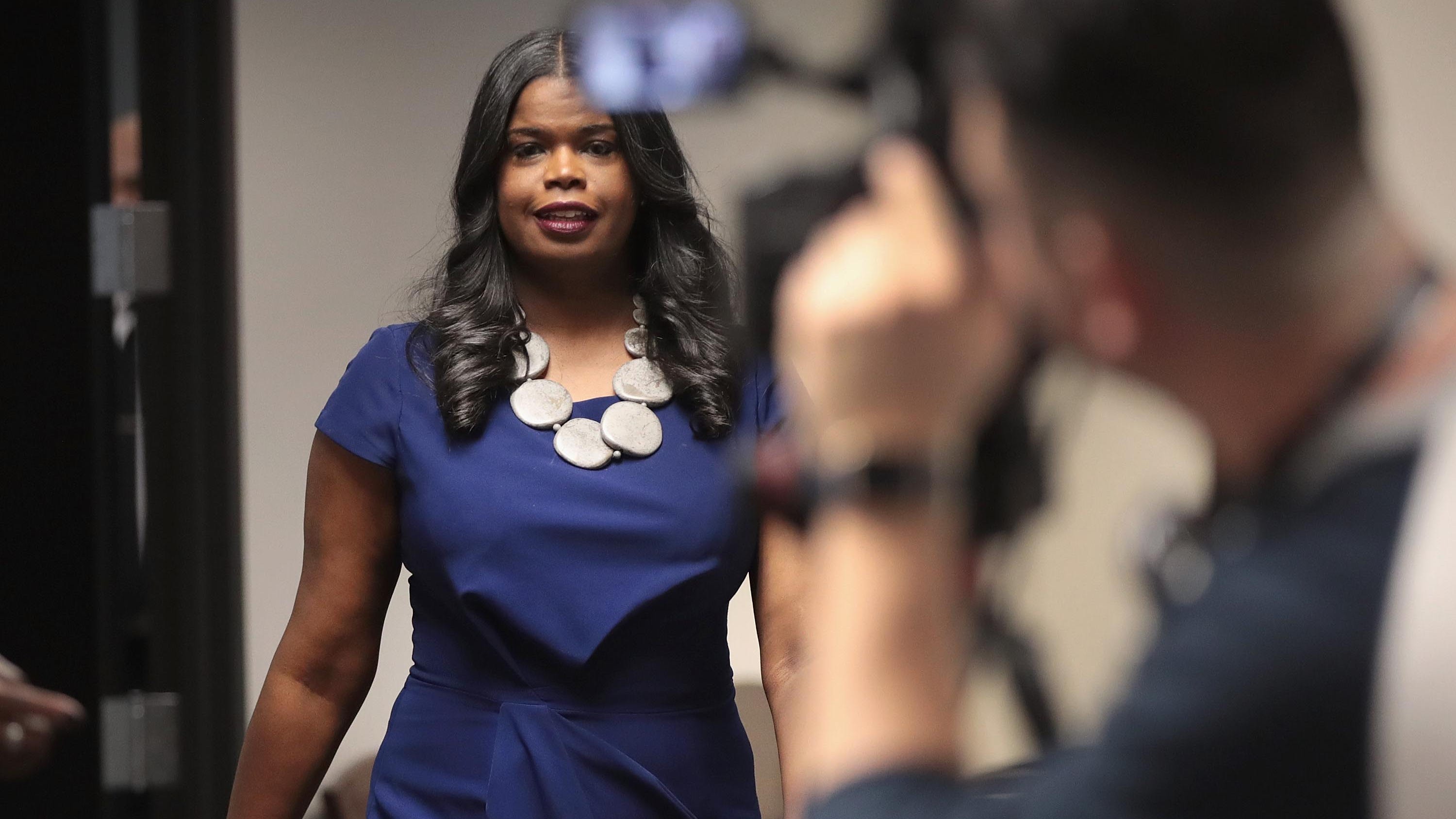 Kim Foxx asks courts to vacate 8 murder convictions tied to disgraced ex-Chicago cop