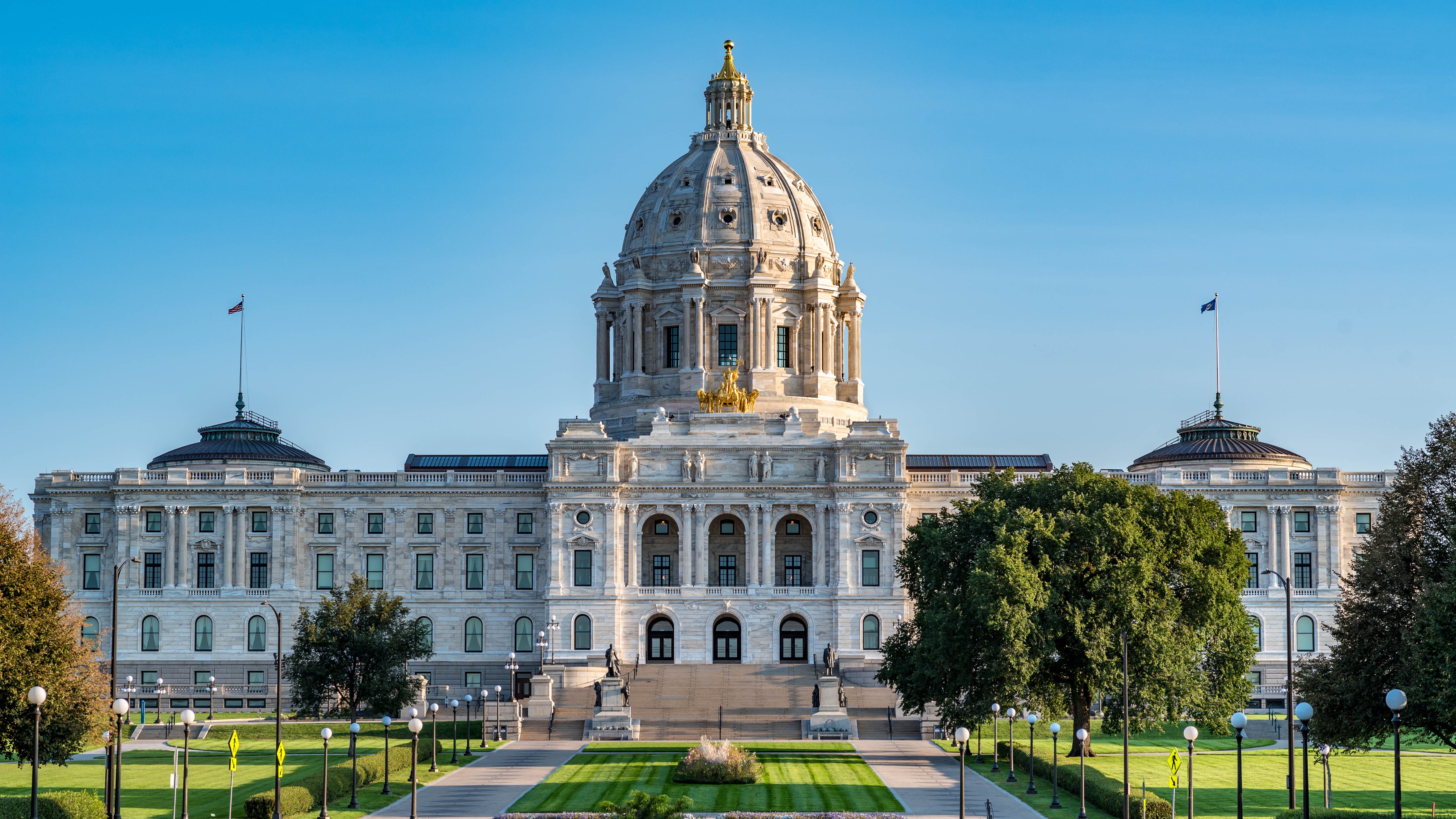 Minnesota lawmakers work to end emergency powers and eviction moratorium