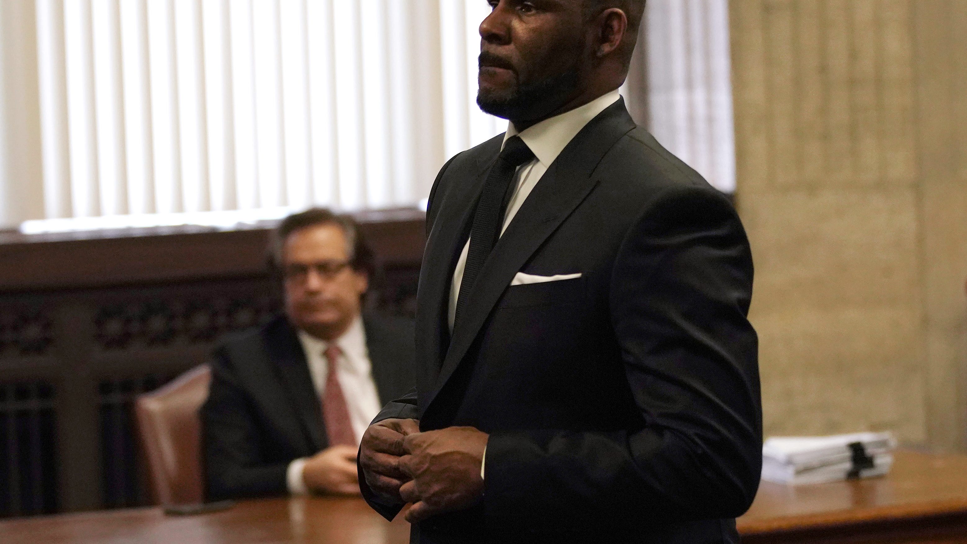 Jury selection in Chicago's R. Kelly trial continues