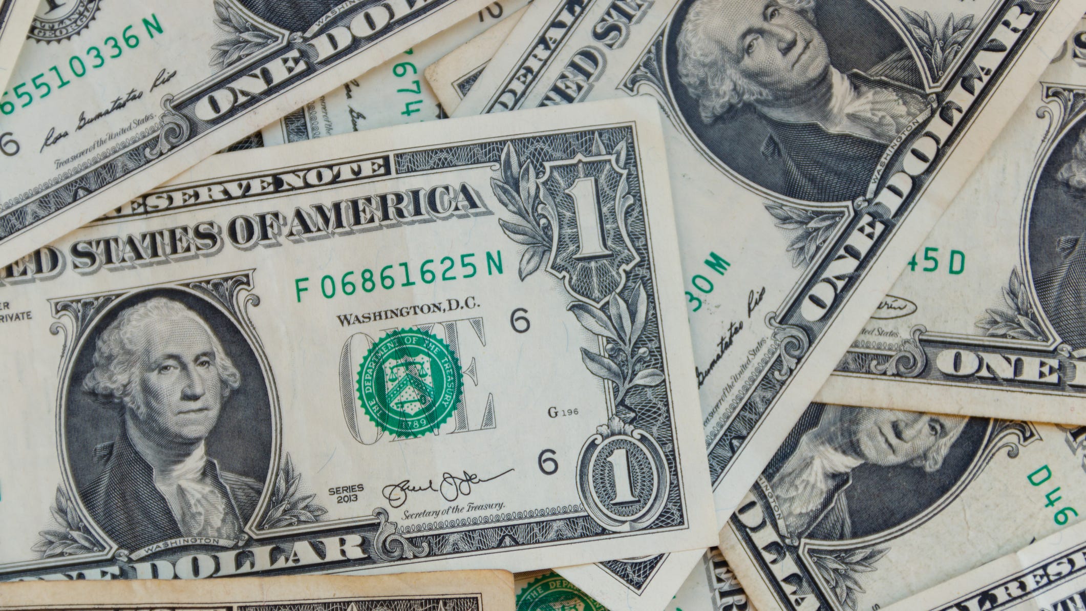 Minimum wage to increase to $12 an hour in Illinois on Jan. 1