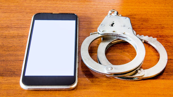 19-year-old Eastpointe man charged with armed robbery for allegedly stealing iPhones from truck driver