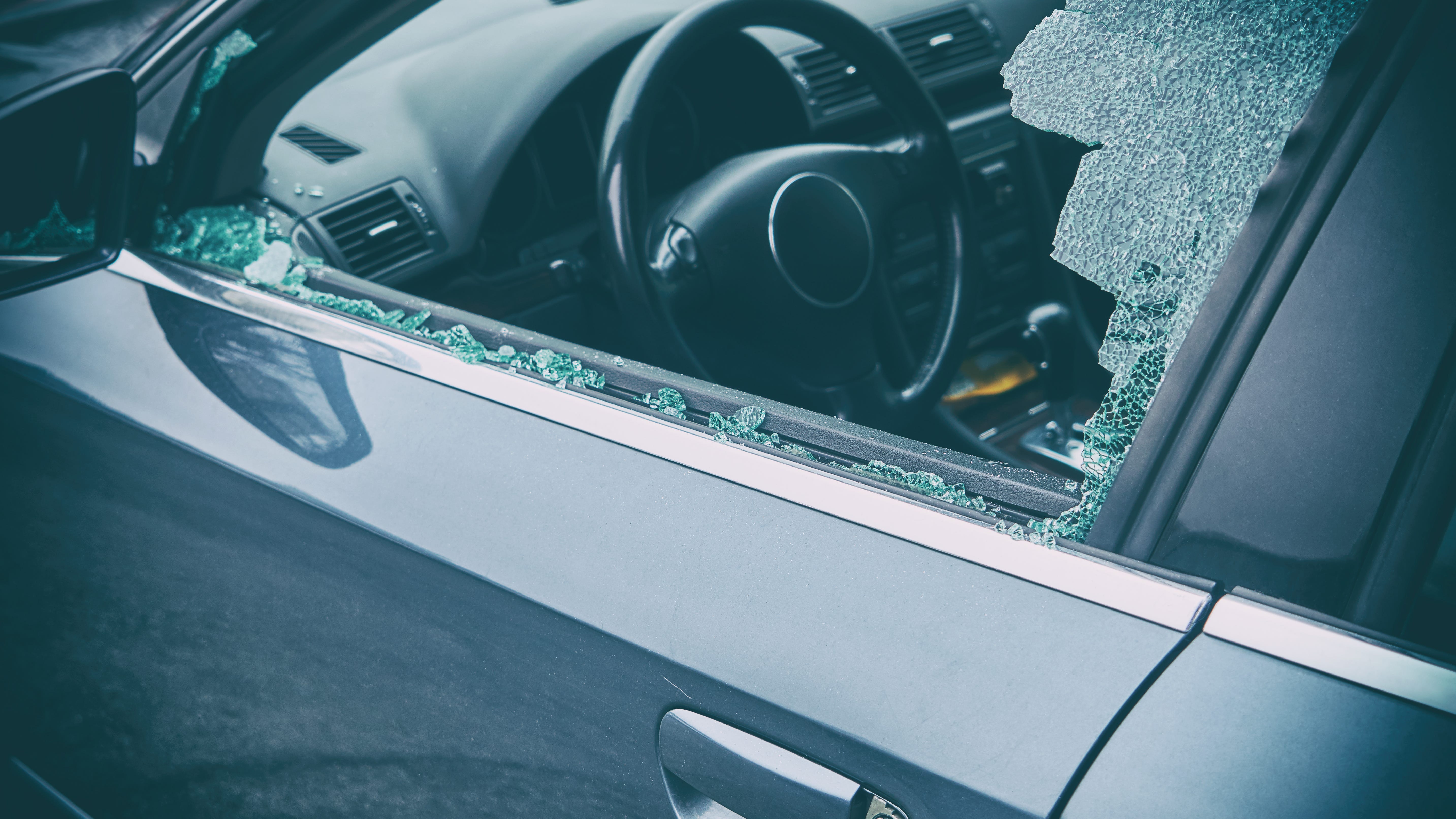 Rash of break-ins occurring in Loop parking garage, customers say