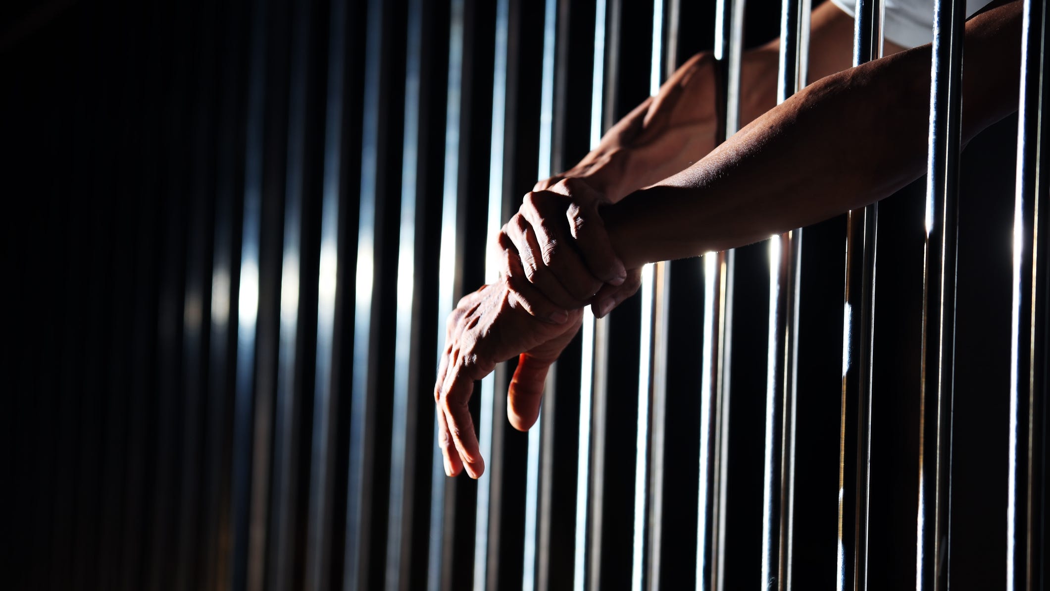 Police: Detroit man released from prison early due to virus threat shoots mother, fiancee