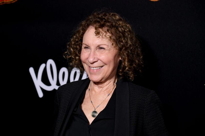 Rhea Perlman