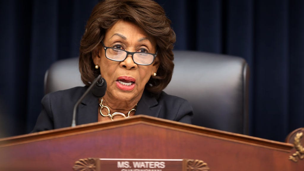 U.S. Rep. Maxine Waters opposes LAX expansion, citing noise and pollution