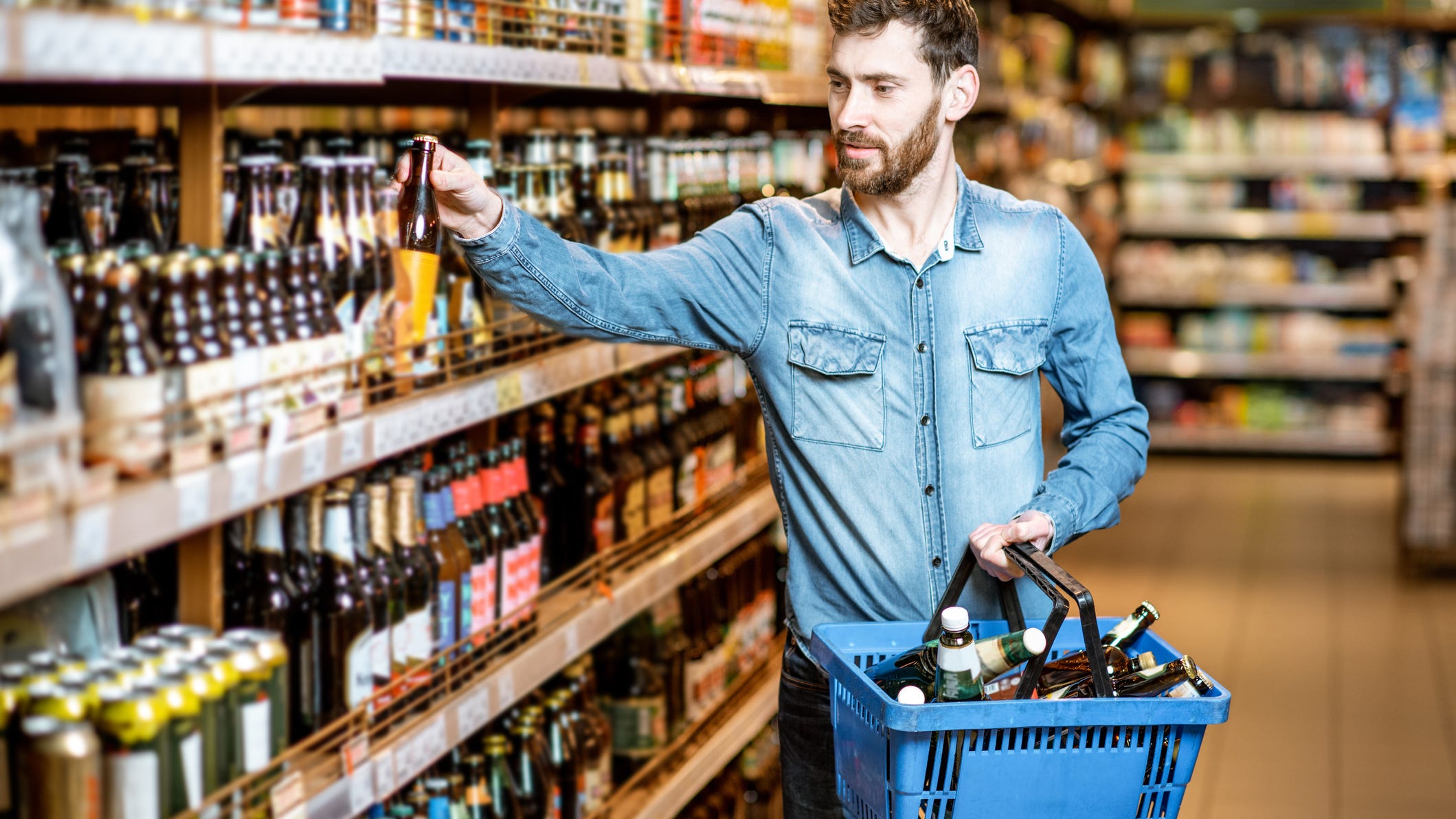 Alcohol consumption skyrocketed during COVID as Michiganders battled blues with booze [LISTEN]