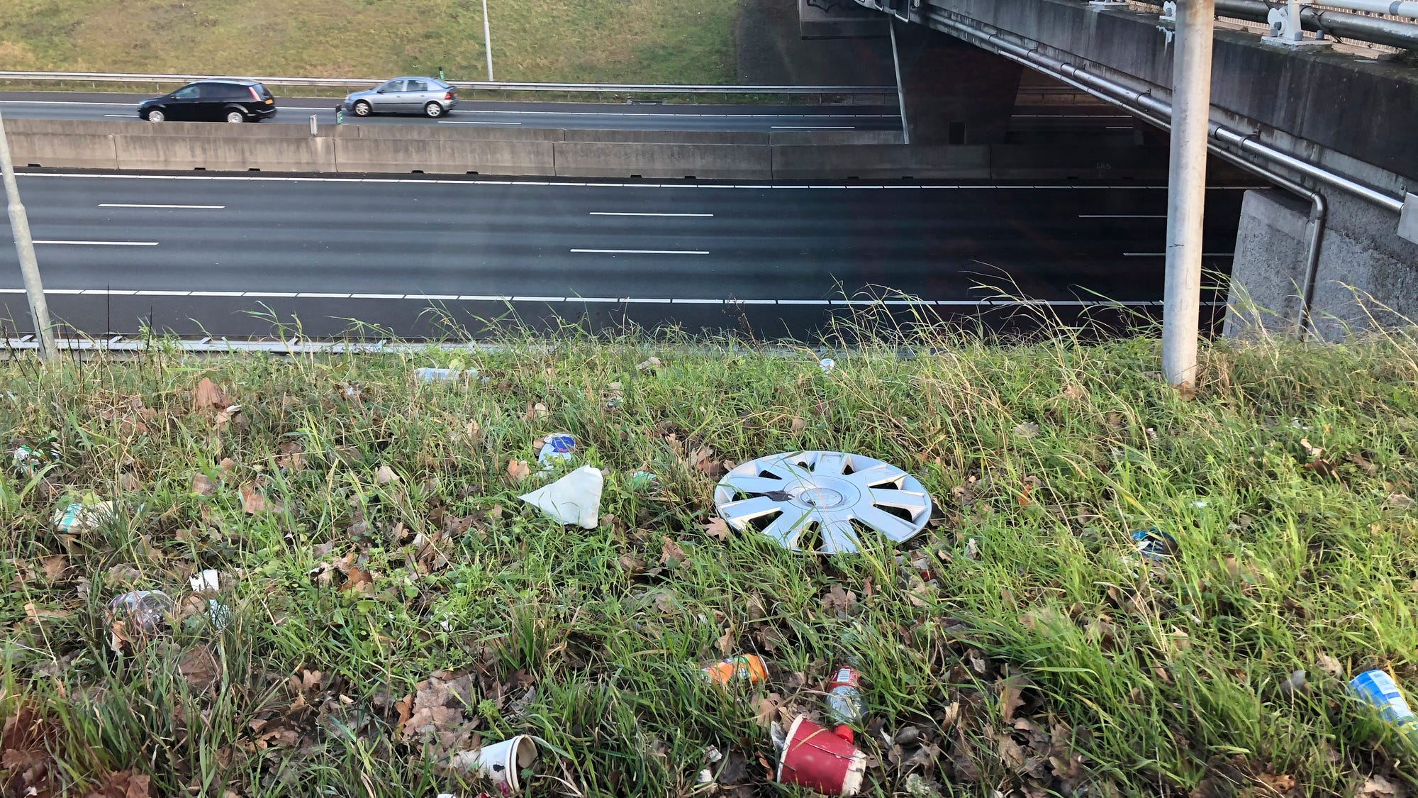 Notice more trash along STL-area highways? Inmates, paroles could clean it up