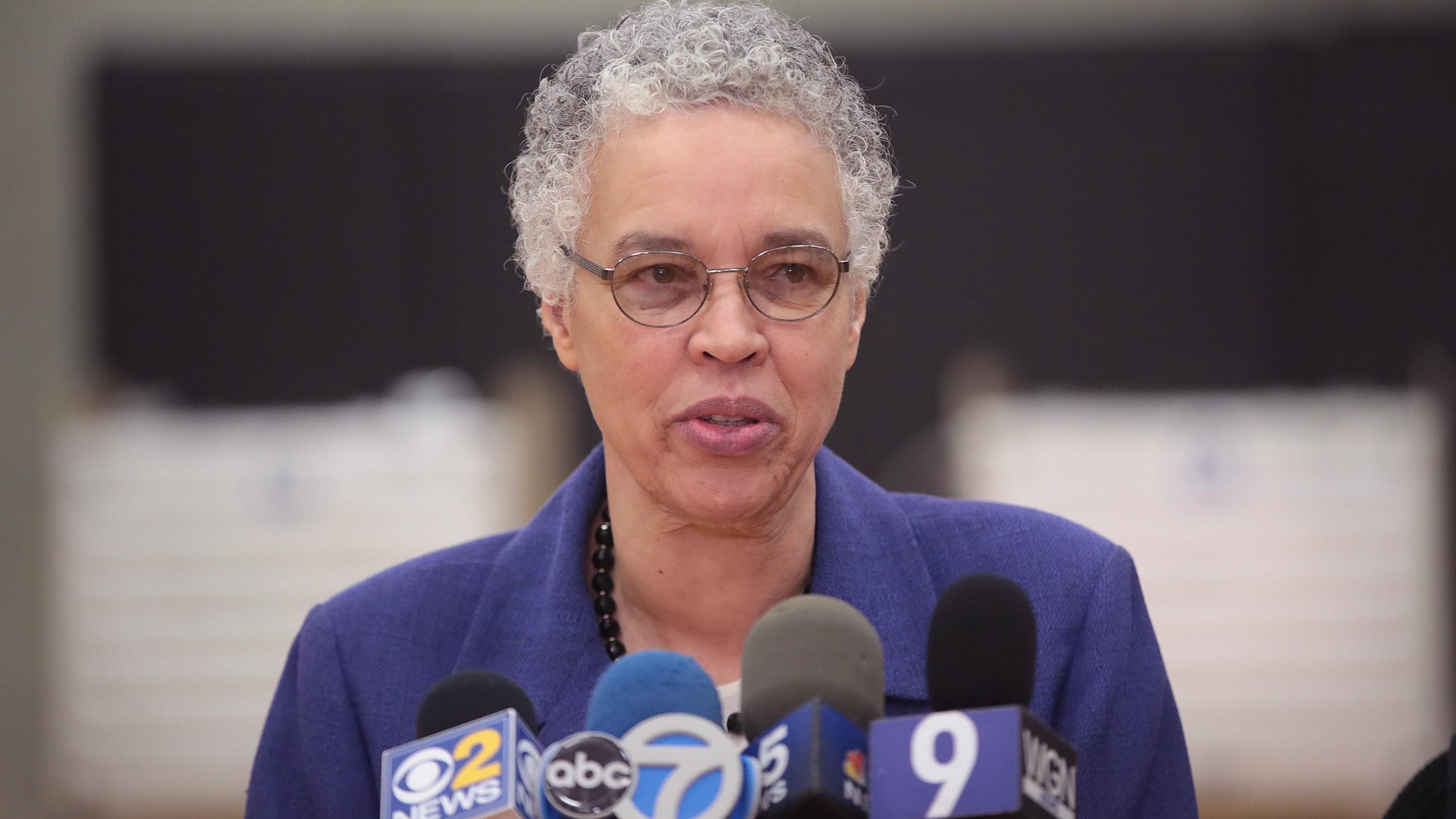 Preckwinkle says Cook County government will continue to help Chicago's taking in of in migrants