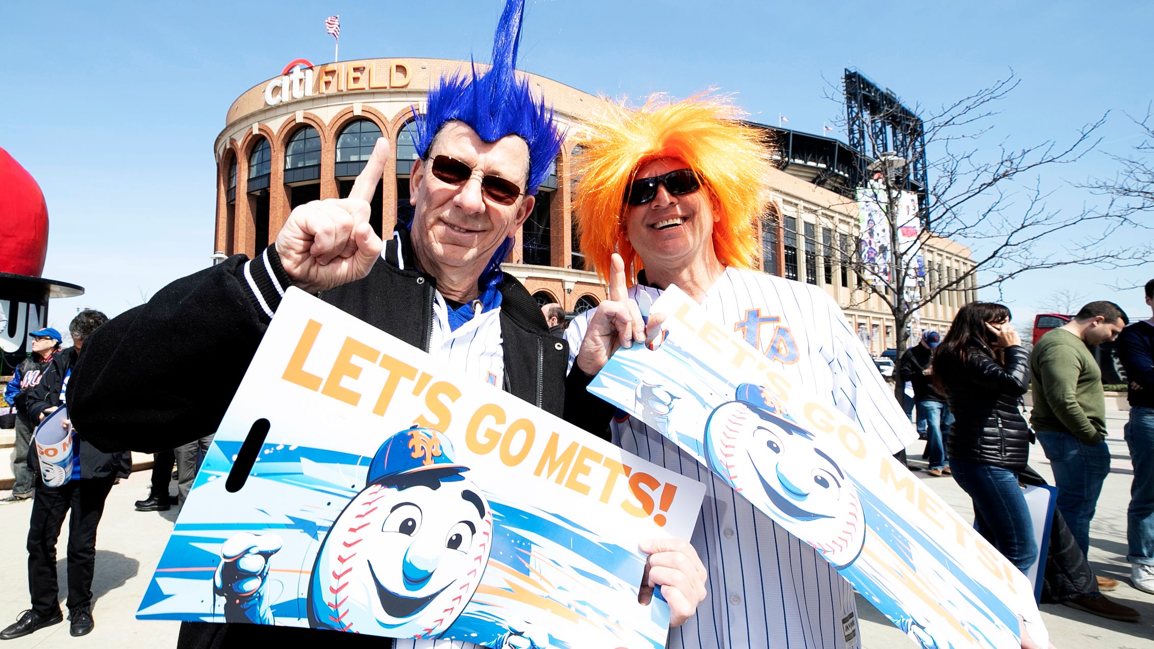Steve Cohen pledges to be a fans' owner, and 'fill the Mets' gaps when we need to'