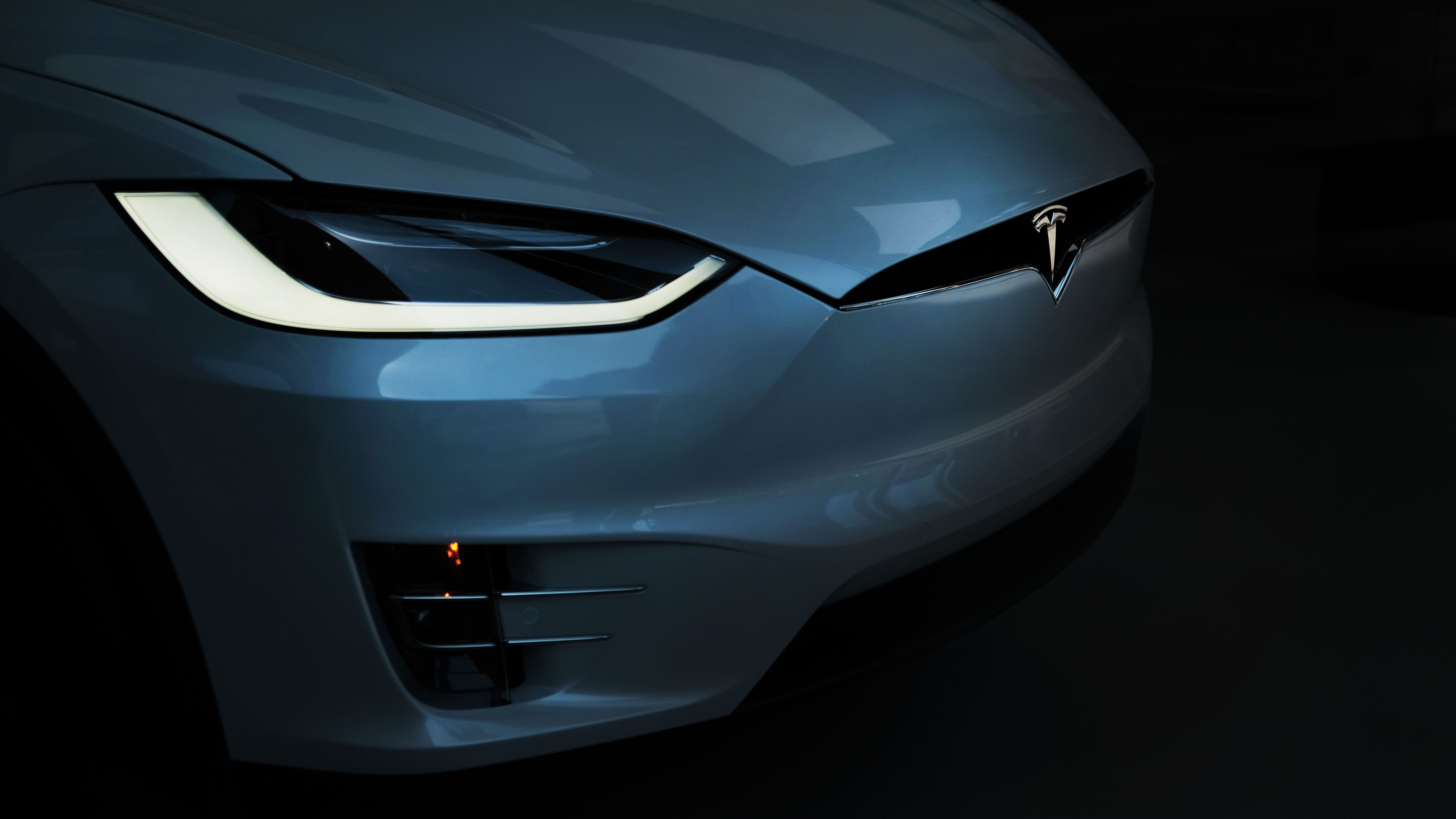 Driverless Tesla suspect spotted in backseat while going across Bay Bridge arrested