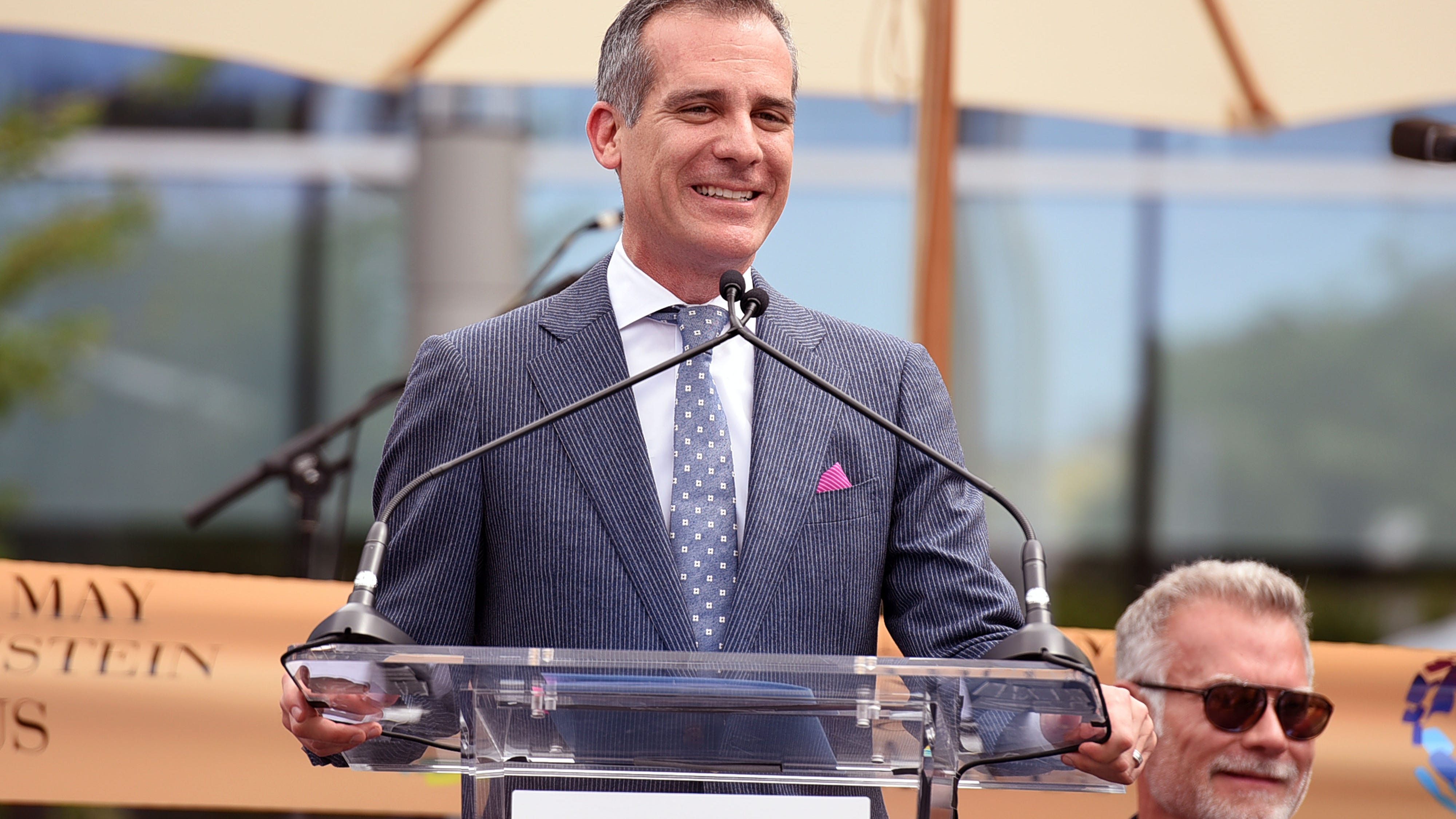 L.A. Mayor Garcetti encourages Angelenos to 'get protected, get vaccinated, and stay vigilant' amid Omicron variant