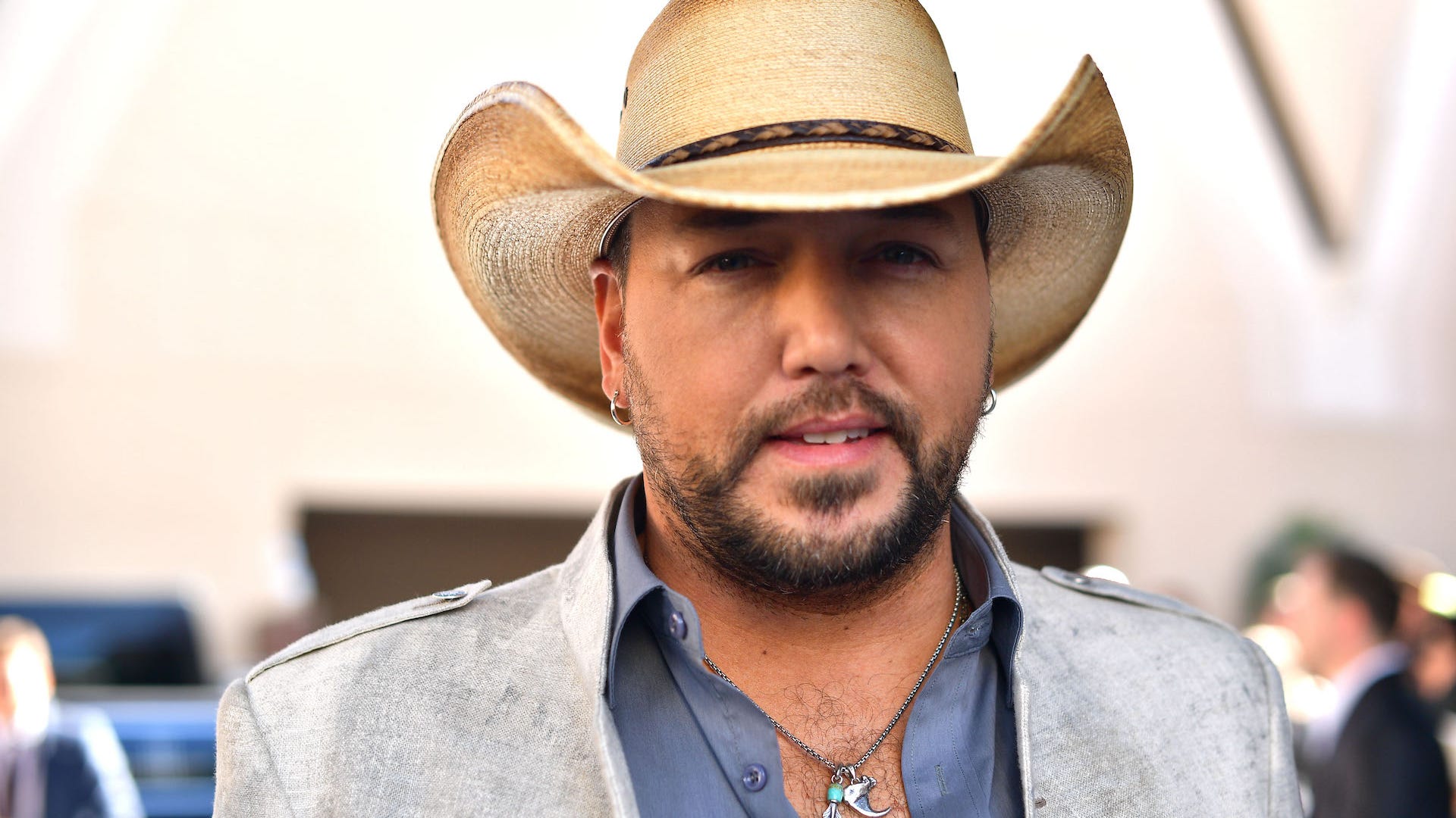 Jason Aldean is all of us as his daughter graduates high school