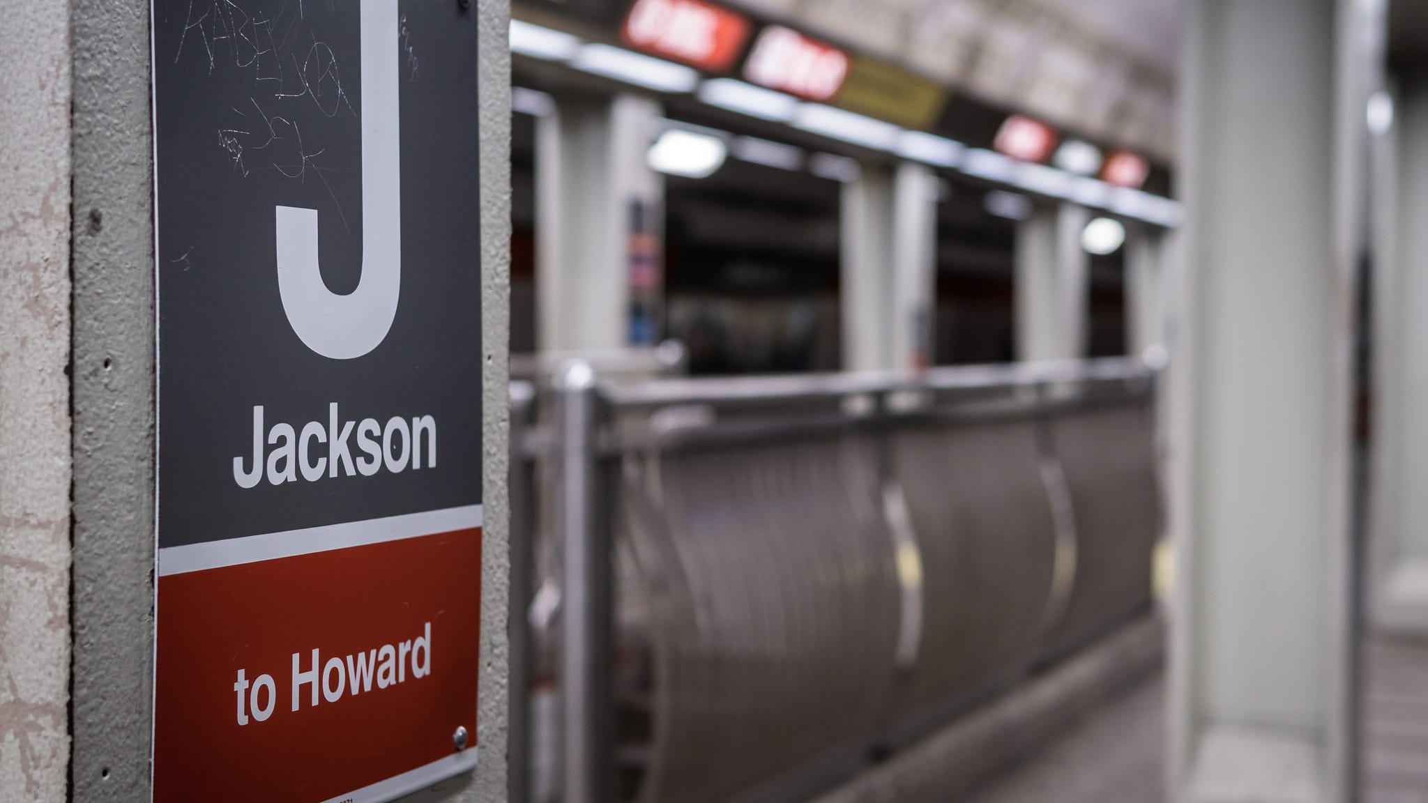 4 stabbed in 2 attacks hours apart at CTA stations in Loop