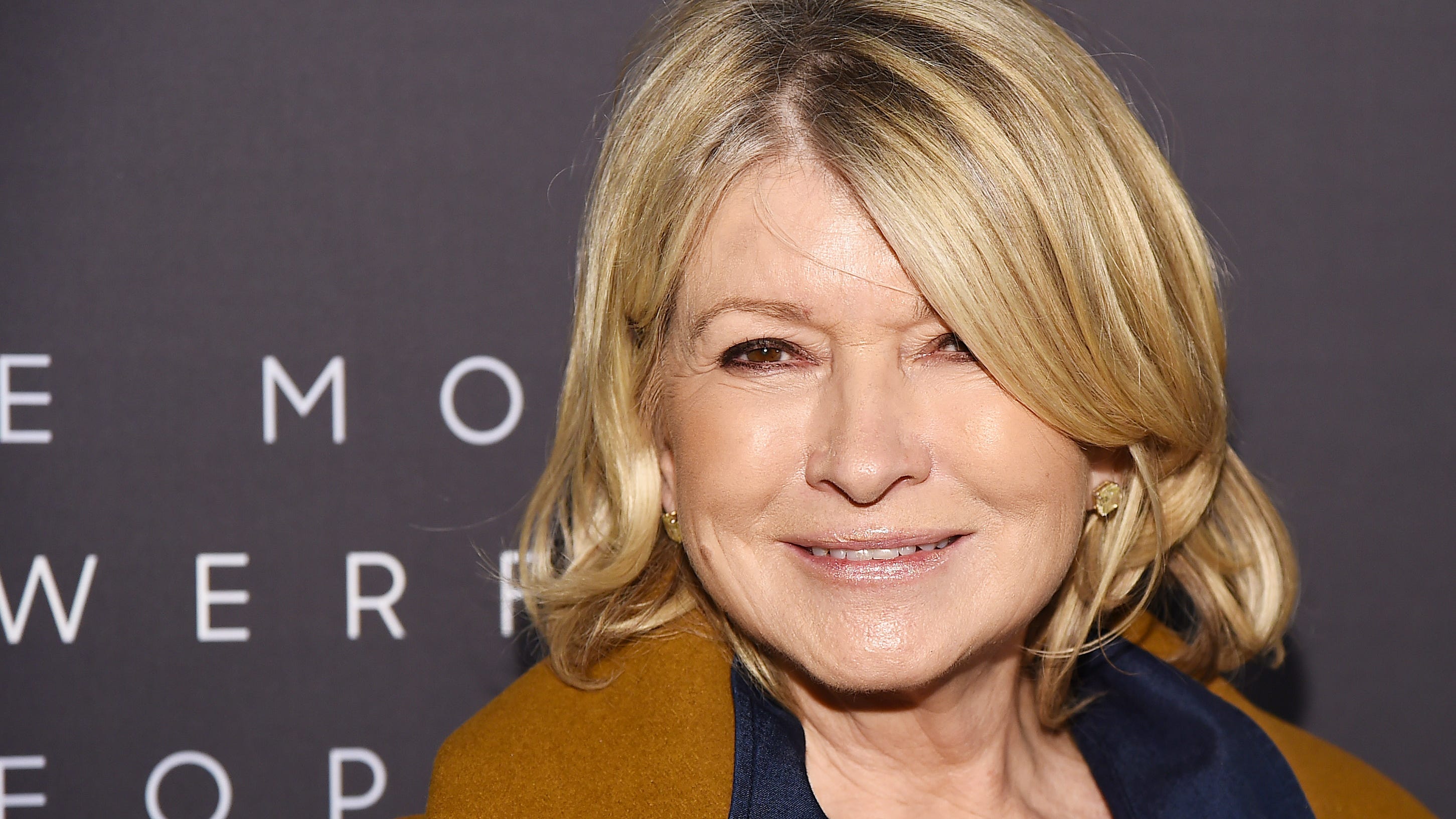 Martha Stewart receives COVID vaccine, tells fans she 'waited in line with others'