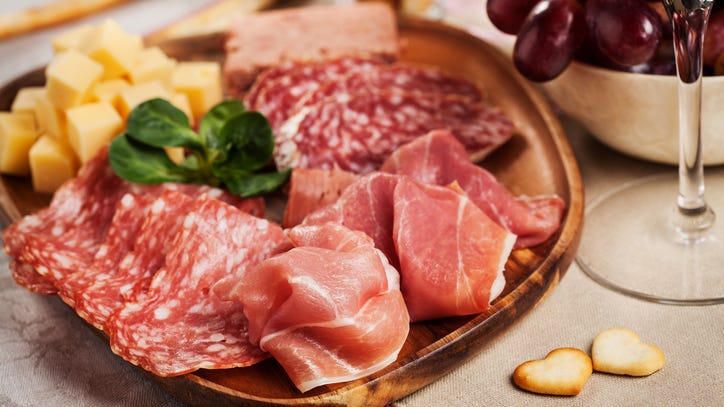 10 hospitalized, 1 dead in multi-state Listeria outbreak linked to deli meat: CDC