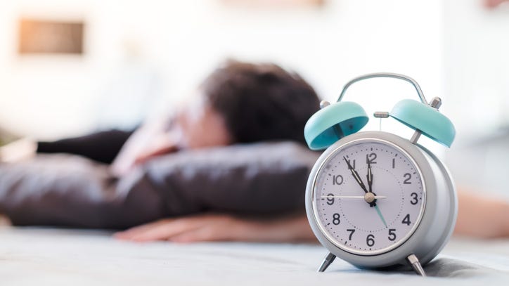 Experts and parents call for an end to daylight saving time amid COVID-19
