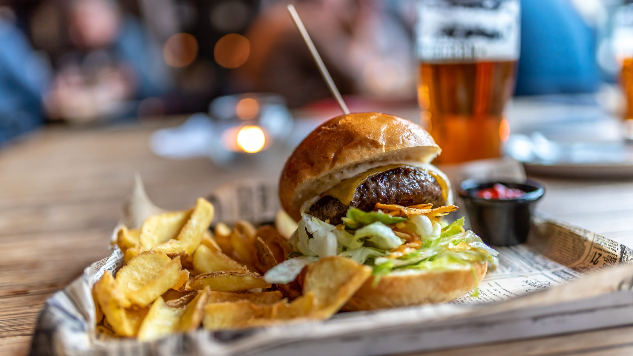 Restaurant will give you free burgers for a year if you get a tattoo