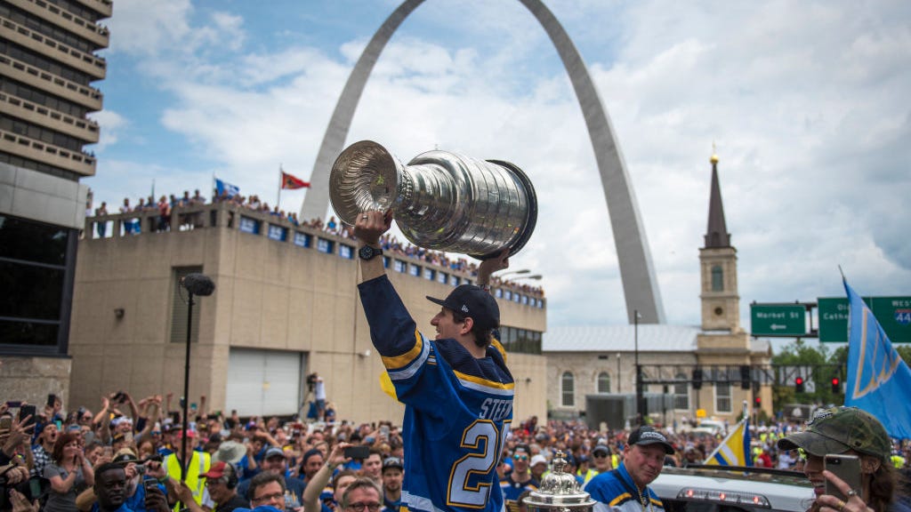 Blues forward Alexander Steen is retiring due to back injury