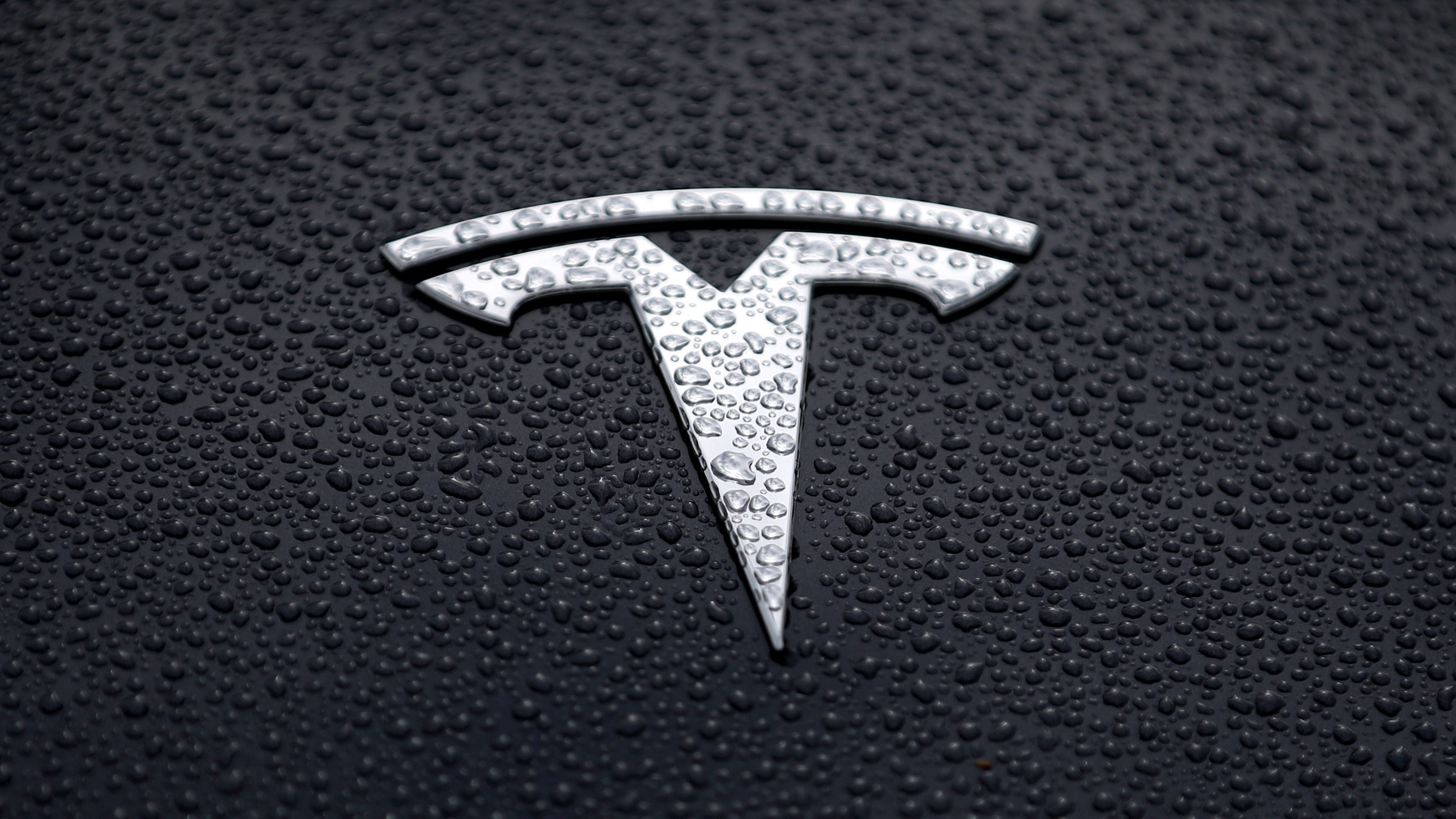 Tesla agrees to recall 135K vehicles over problems with touch screen functionality