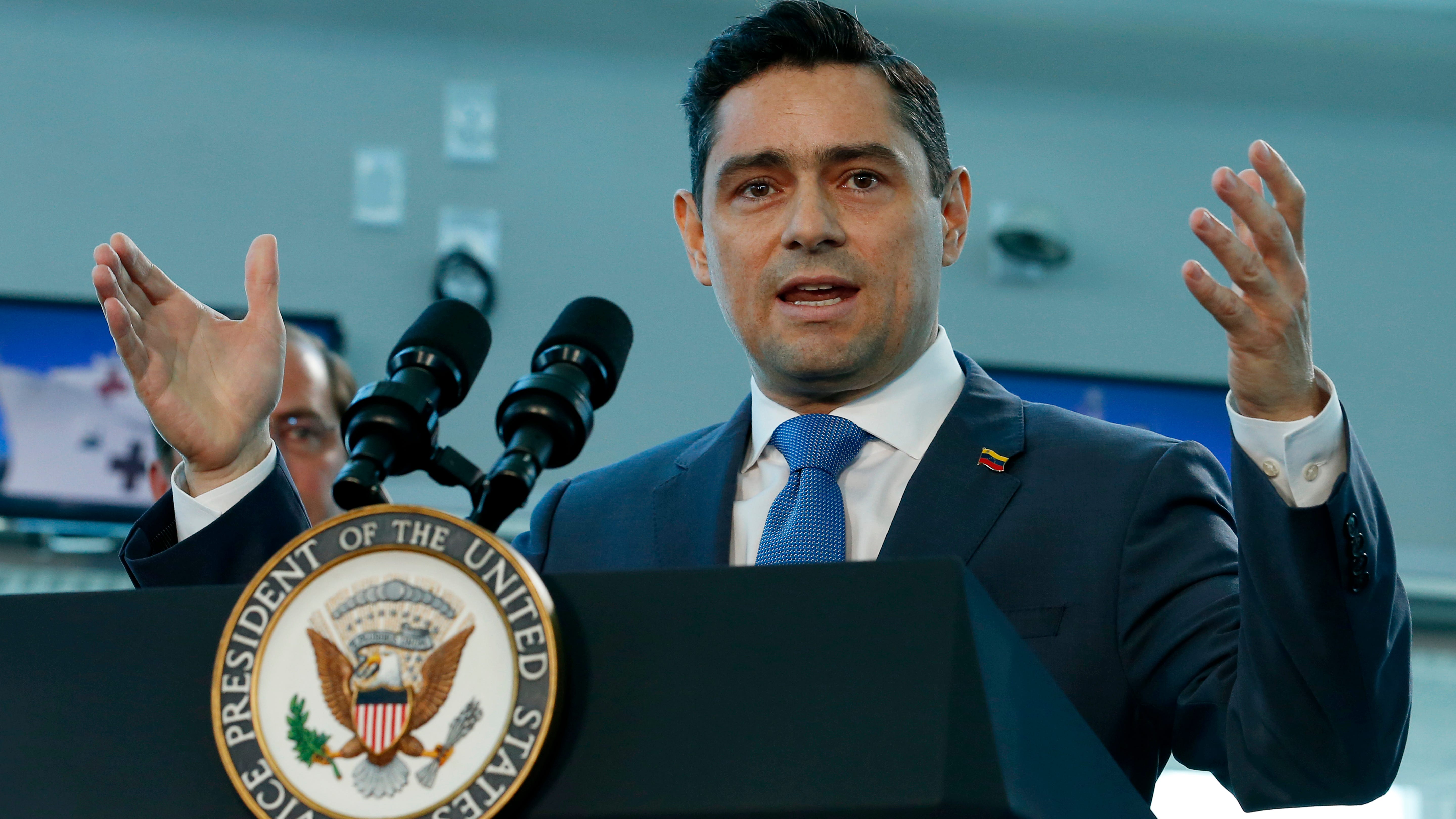 Extienden plazo para que venezolanos soliciten TPS