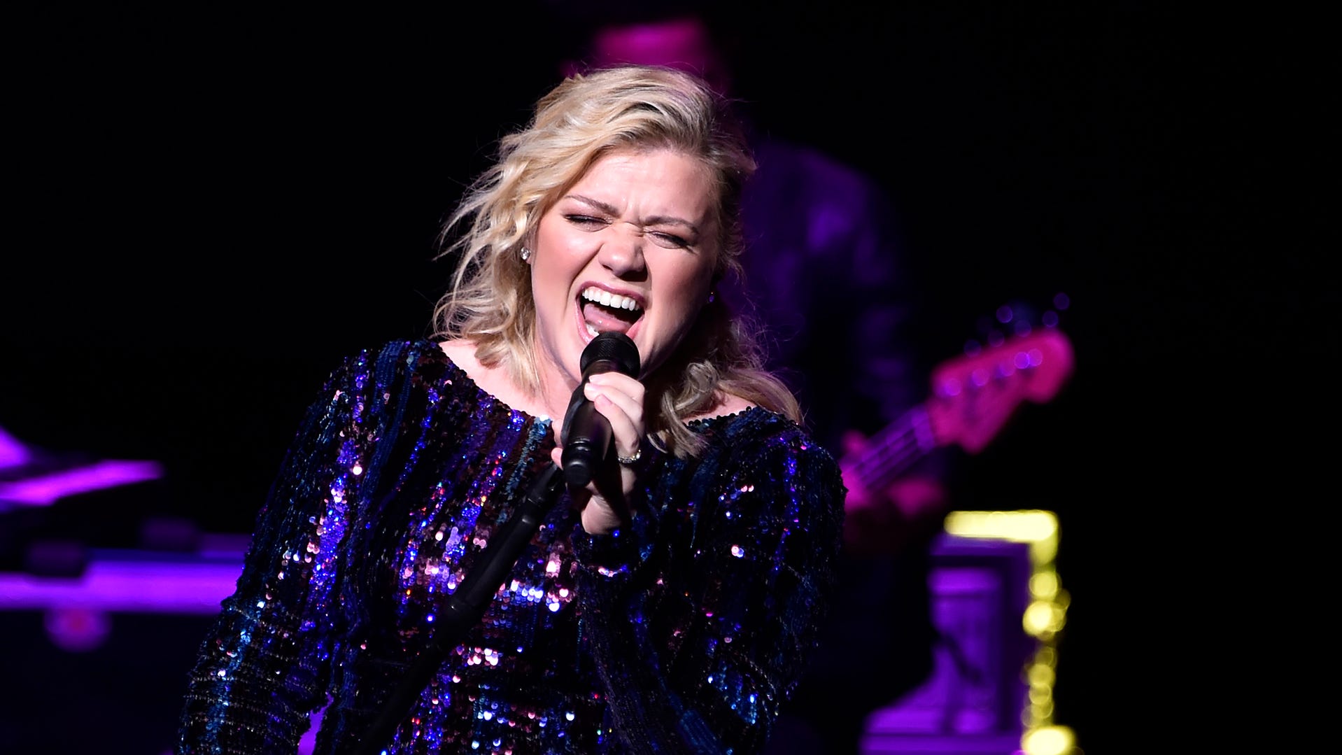 Kelly Clarkson just covered My Chemical Romance and we're forever changed