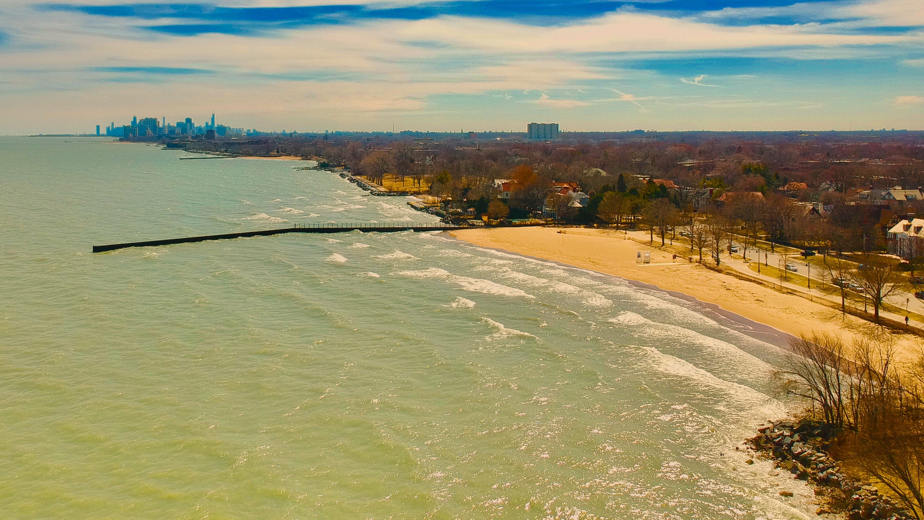 Plan to lease Evanston lakefront spot to restaurant owner under criticism