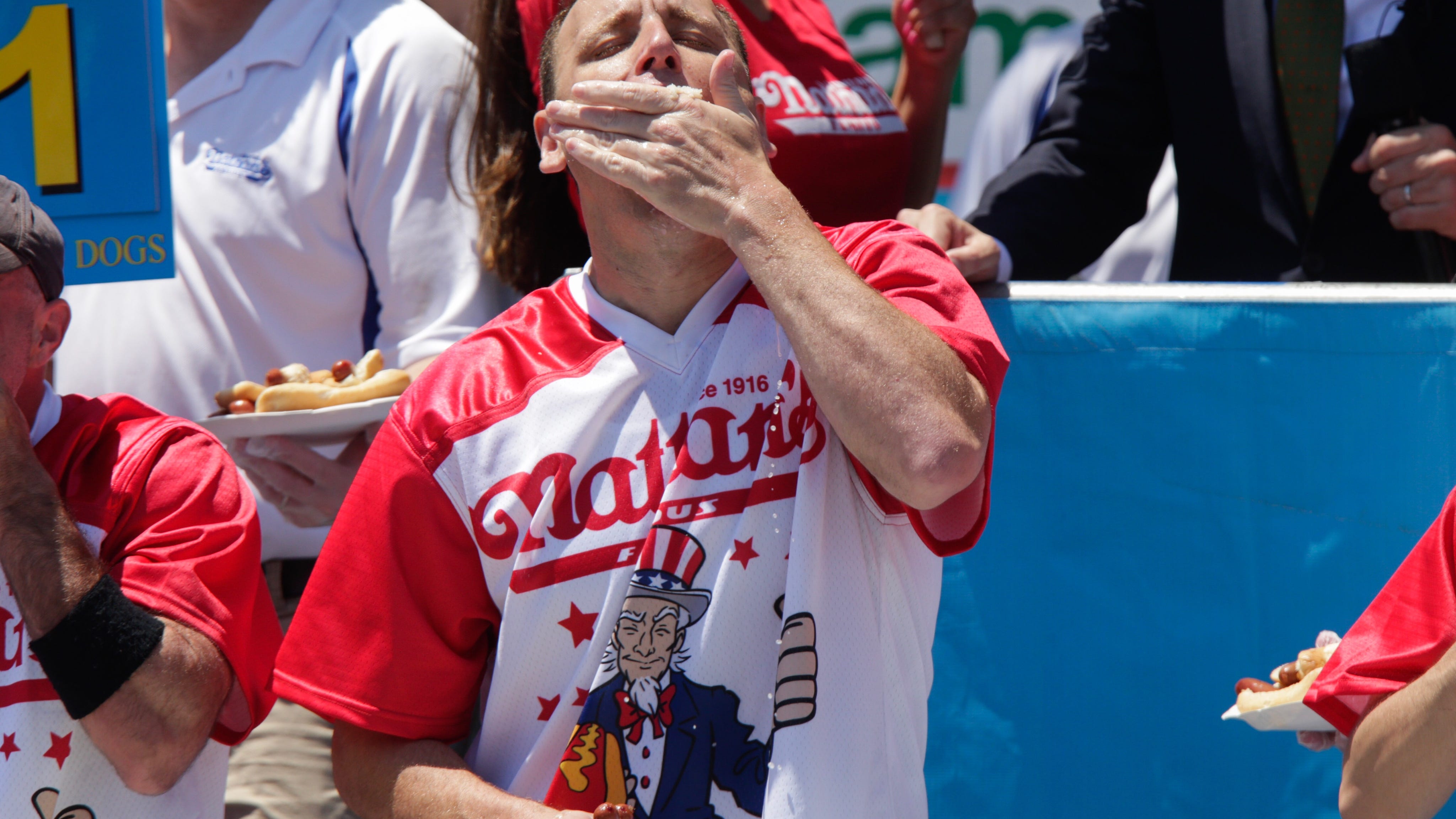 Joey Chestnut sets new world record, wins sixth straight Nathan's Hot Dog Eating Contest