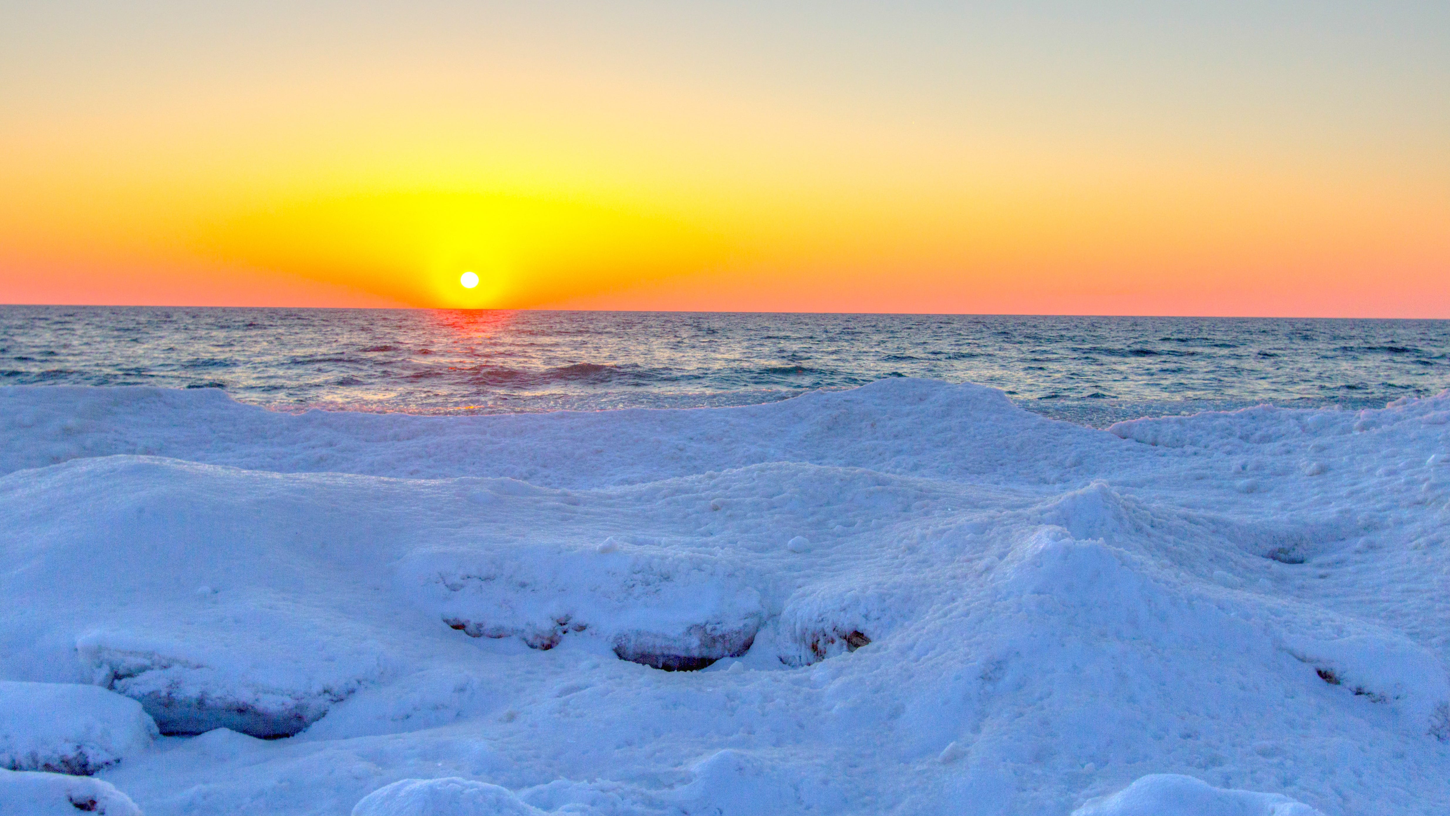 Search to resume for body of missing Indiana man who fell into Lake Michigan
