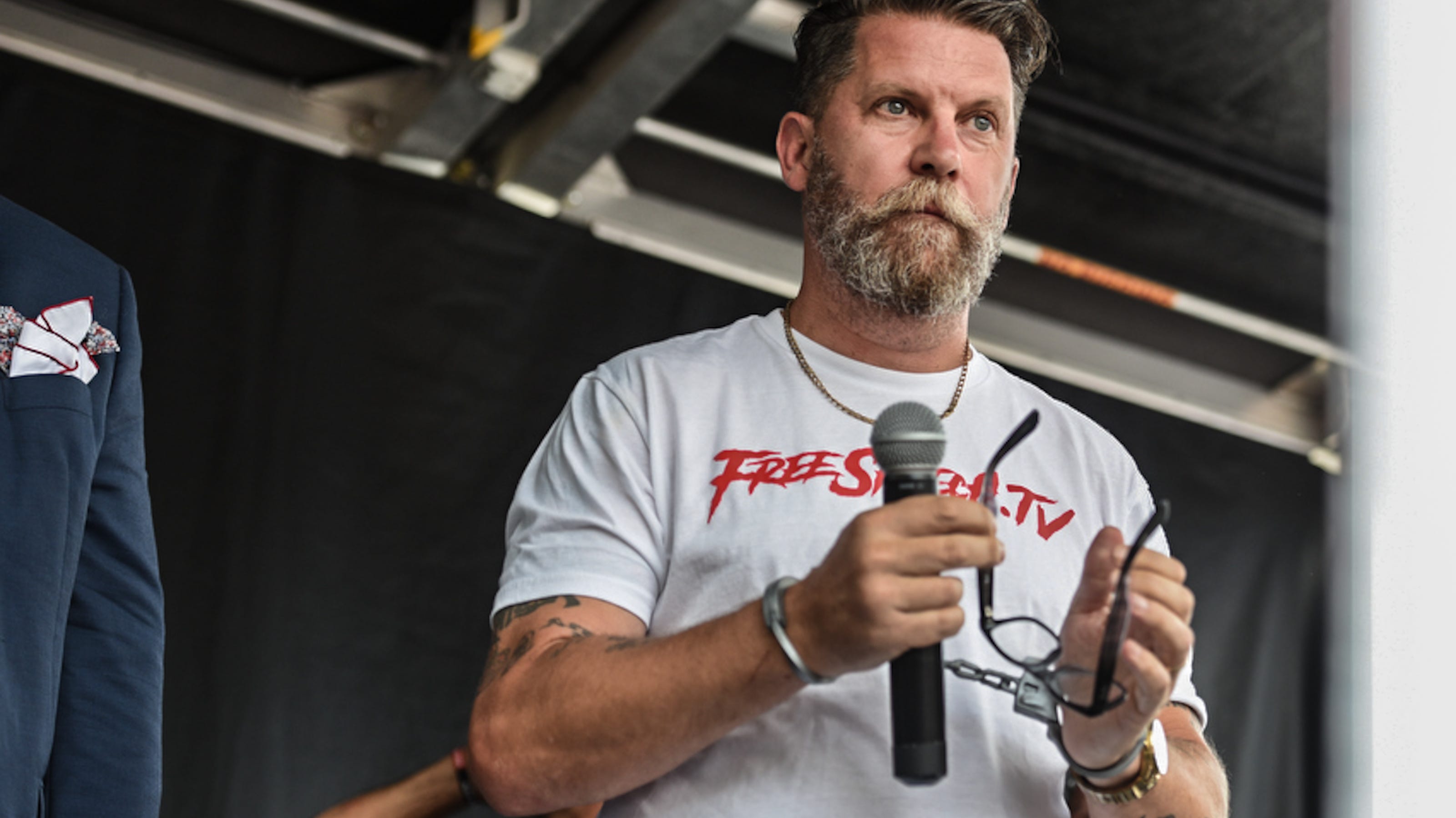 Veterans group in hot water after event with Proud Boys founder