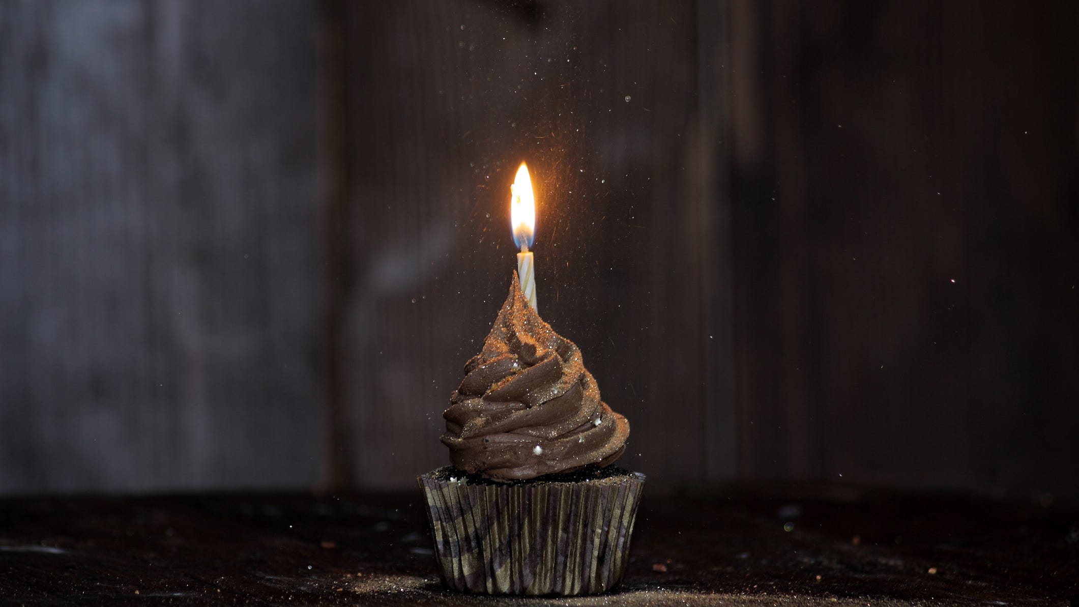 CDC: Popular 'luster dust' cake decoration could poison children