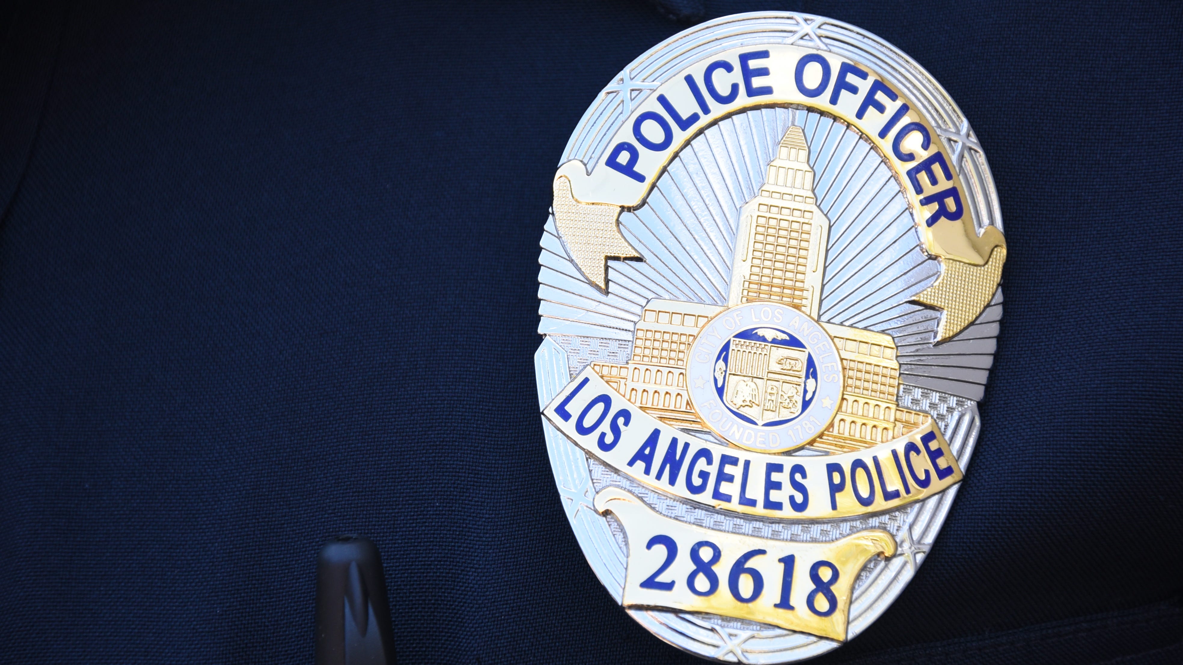 SWAT officer's retaliation suit alleges LAPD has gang arrest, gun quotas