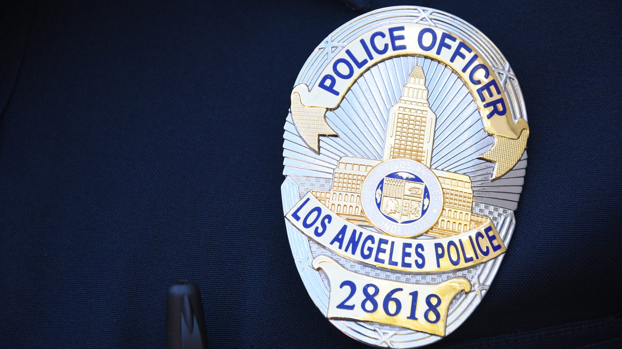L.A. police chief promises to honor all employee vaccine ‘exemption requests’
