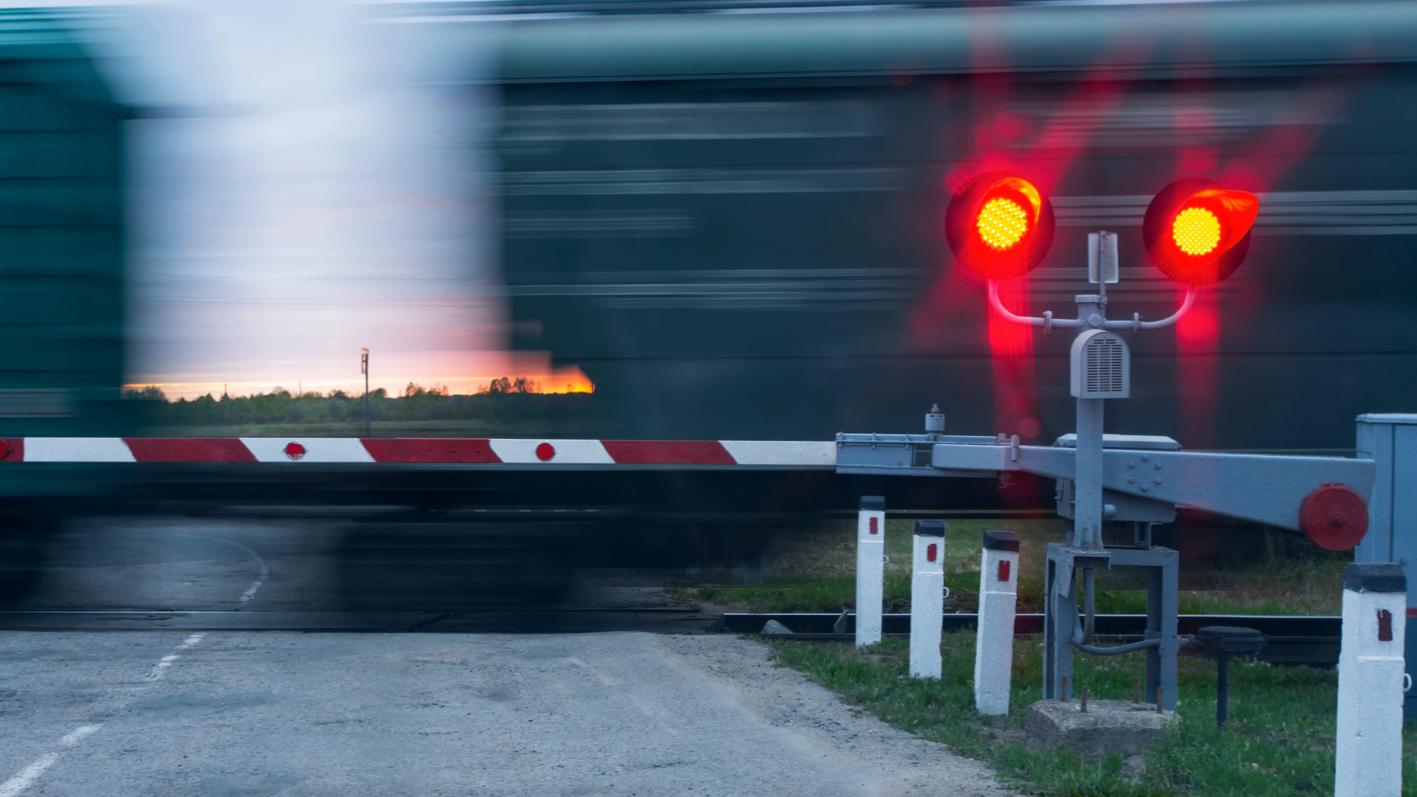 Man fatally struck by train in Beaumont