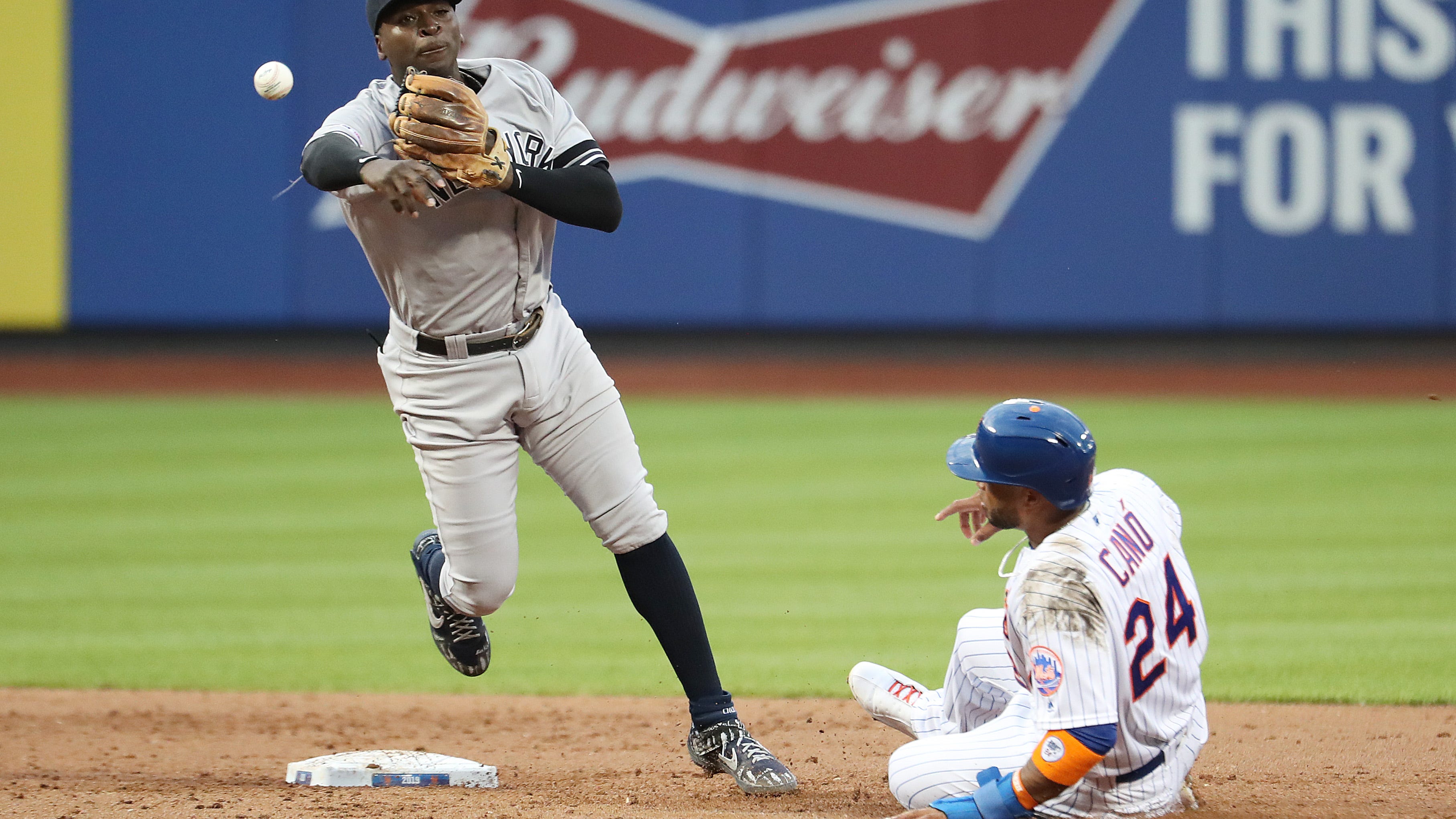 New York Governor Andrew Cuomo Announces Mets and Yankees Will Stay In-State for Training Camp