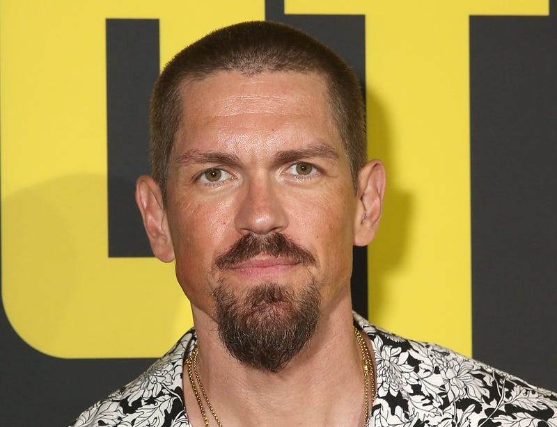 Steve Howey