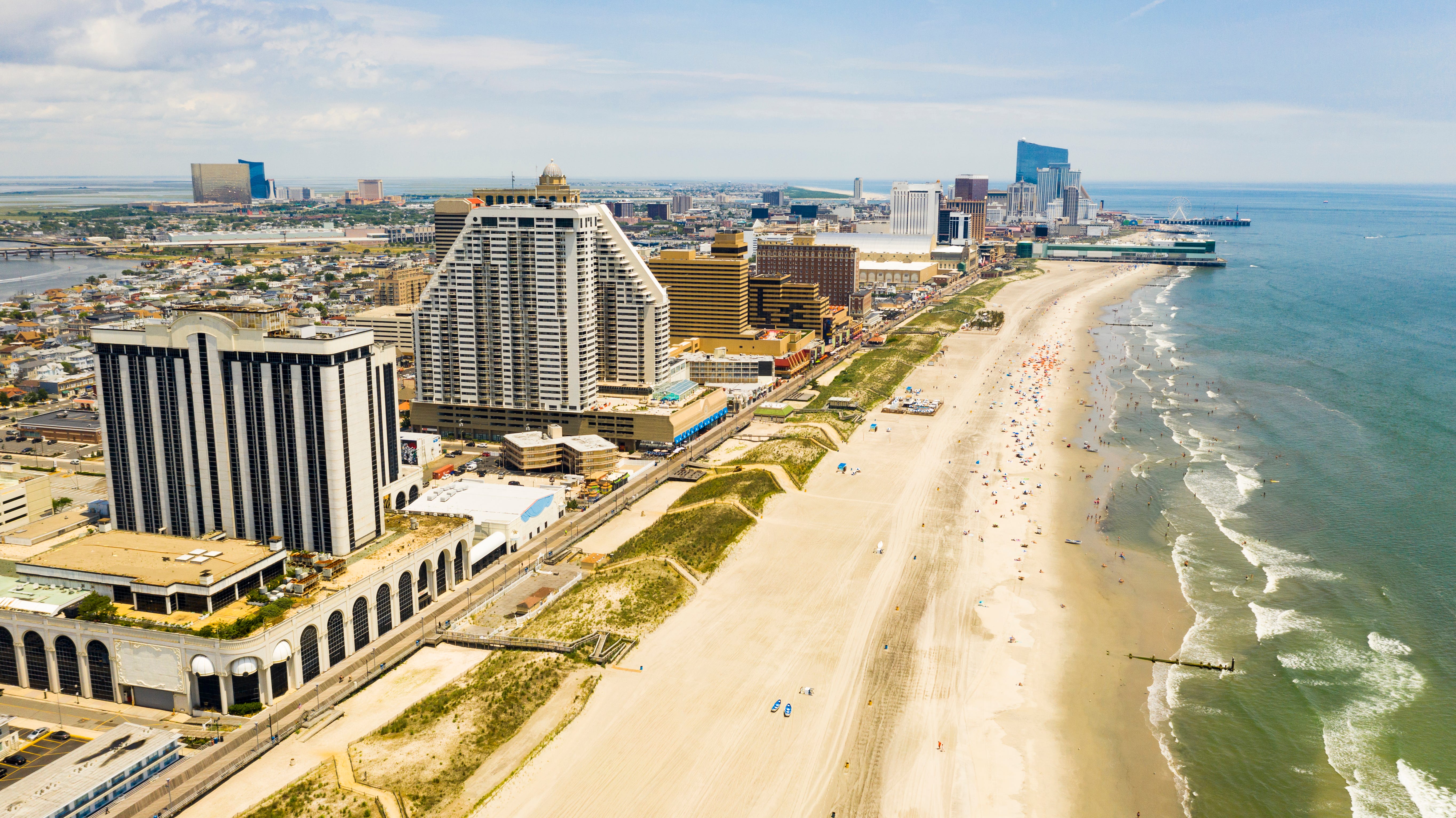 With expired contracts, casino workers to picket in Atlantic City